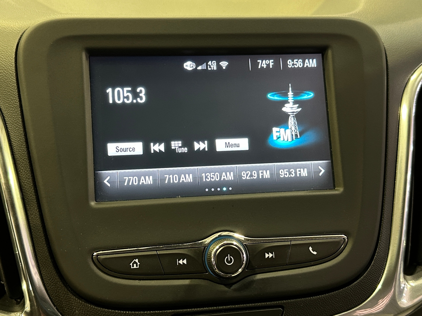 Thumbnail: 2018 Chevrolet Equinox - 4