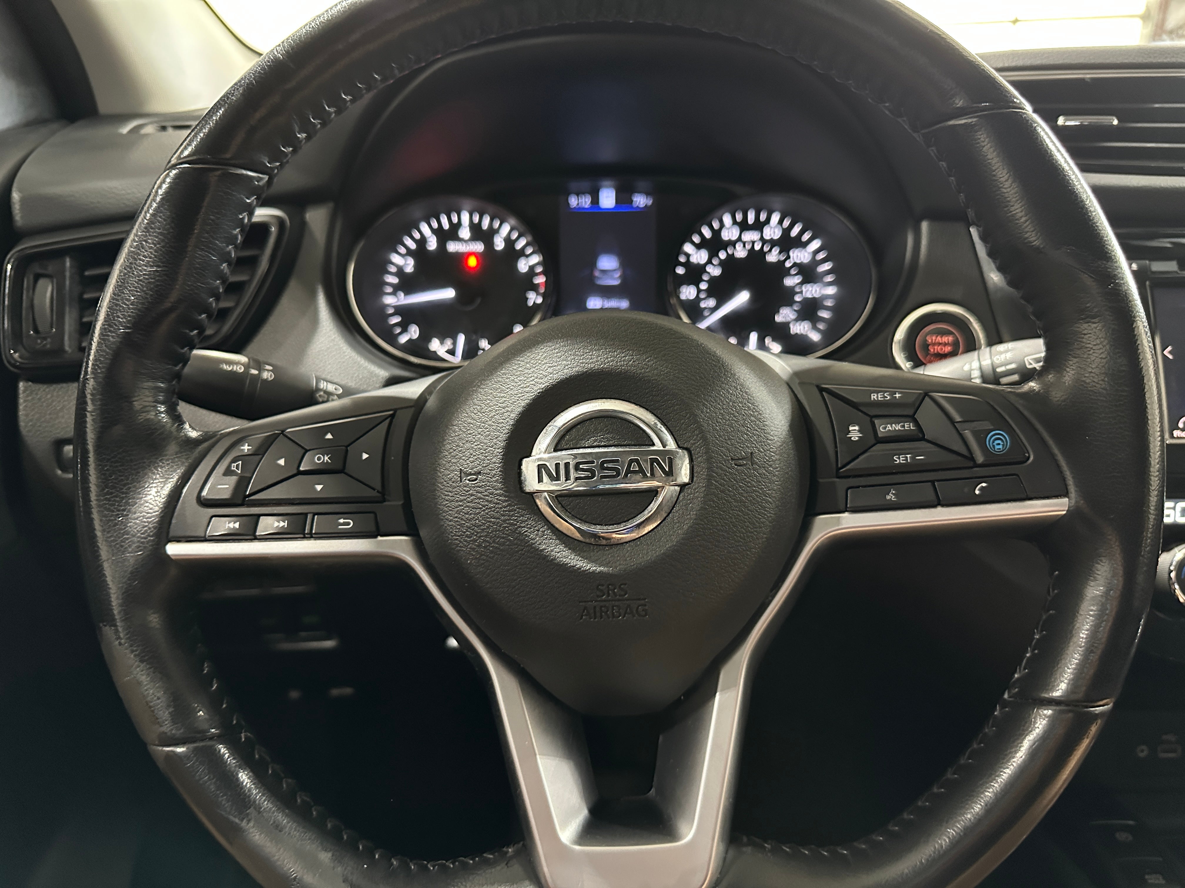 2021 Nissan Rogue Sport SL 4