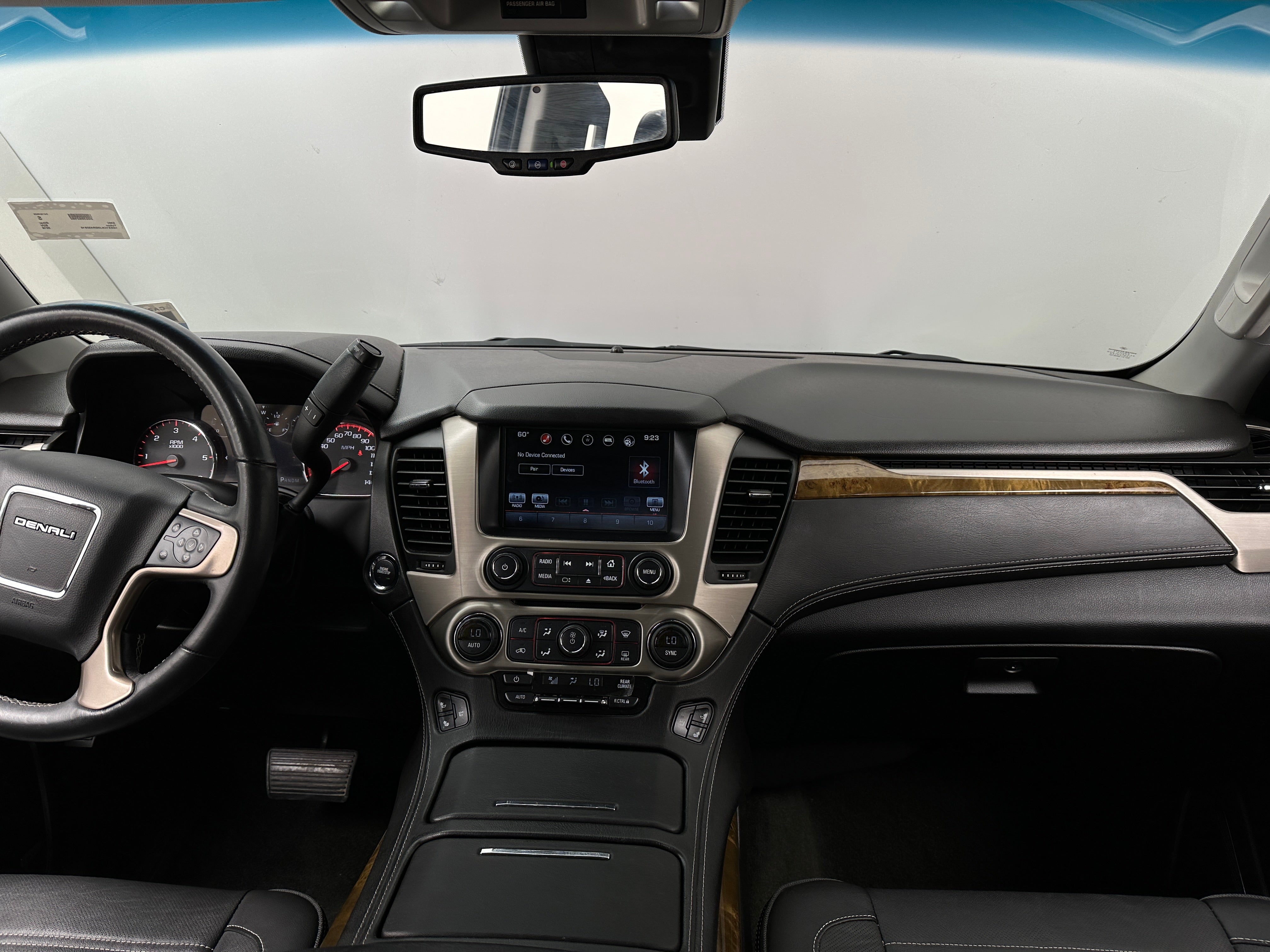 2016 GMC Yukon Denali 2