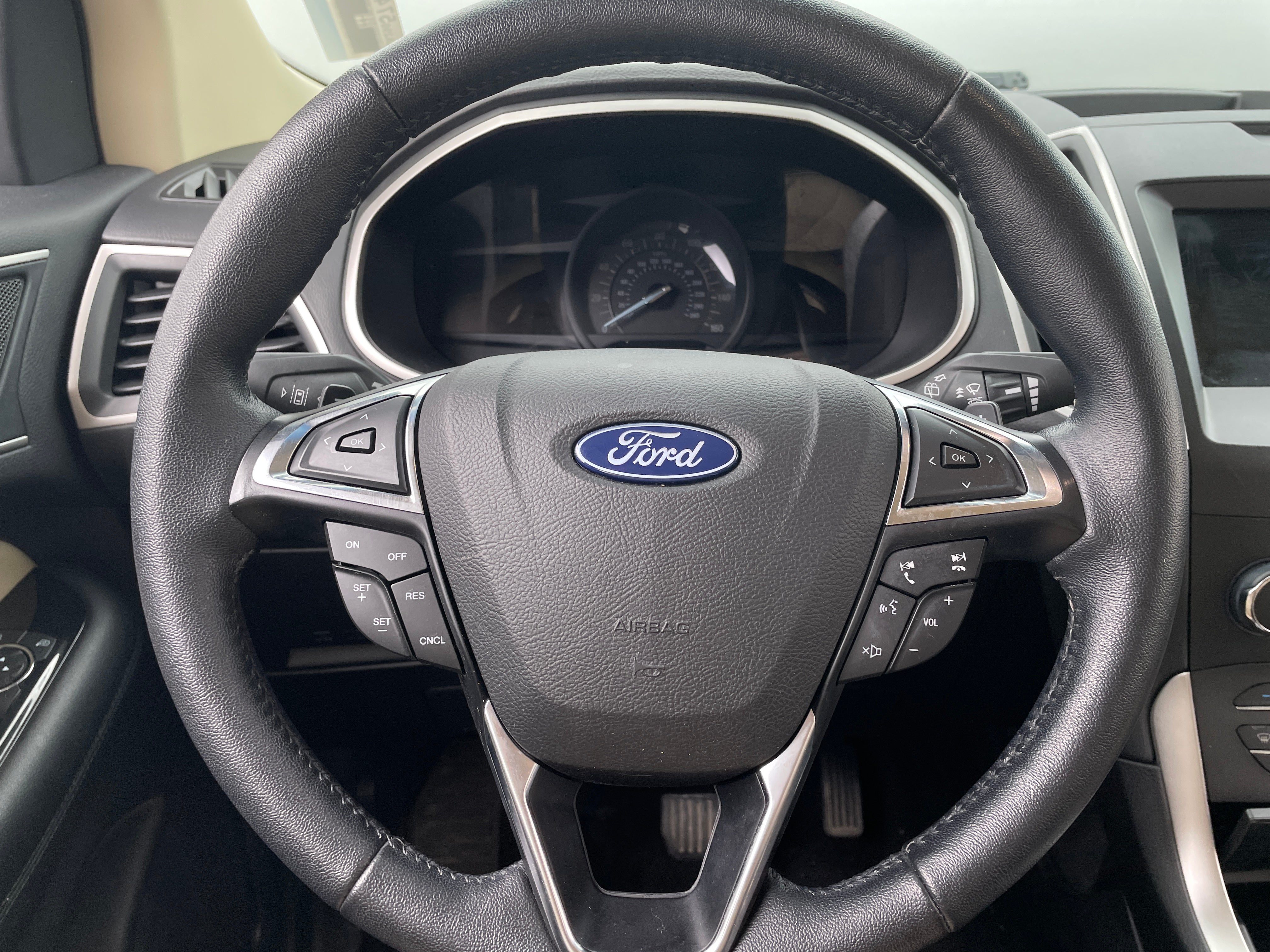 2020 Ford Edge SEL 4