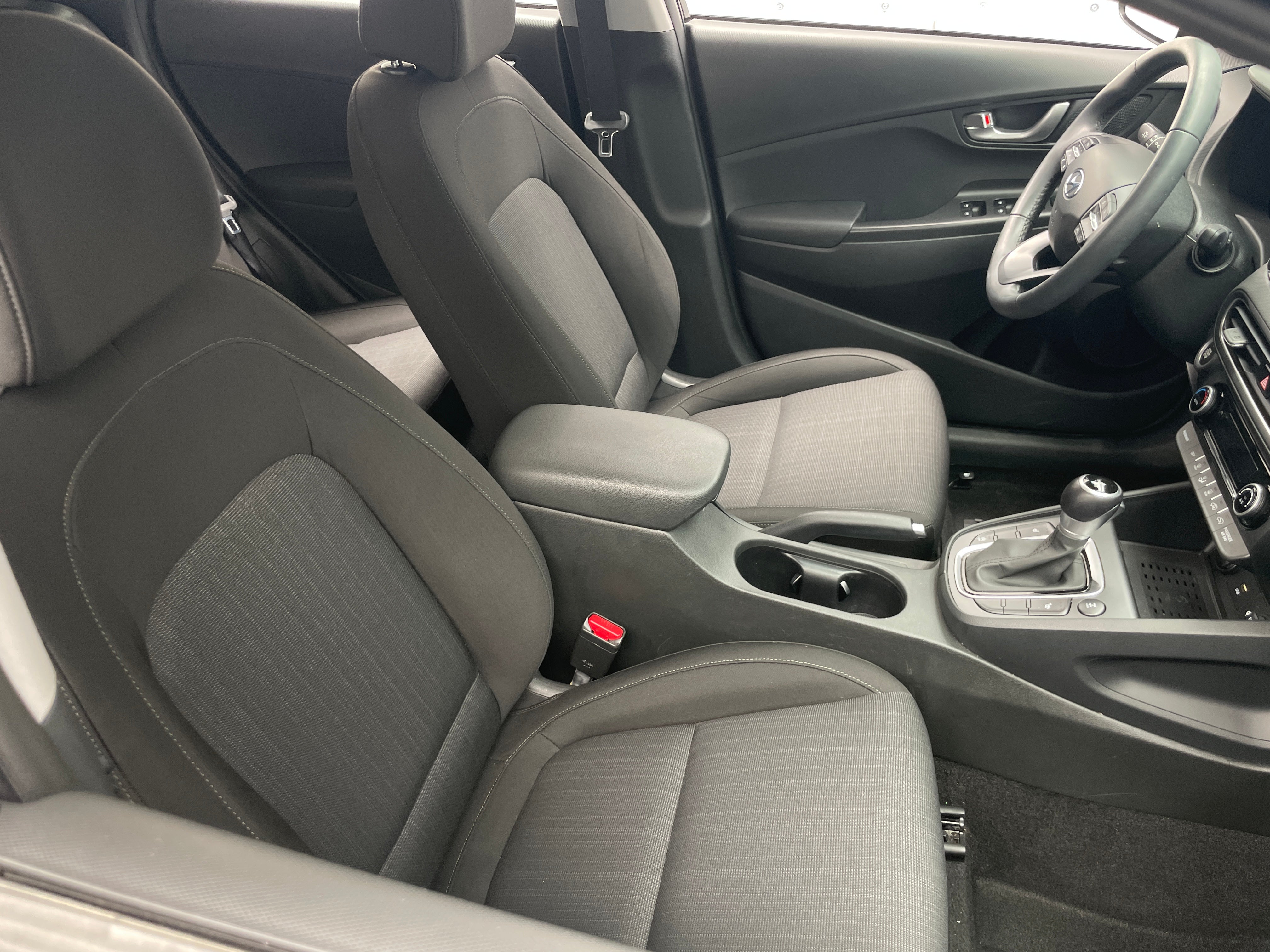 2022 Hyundai Kona SEL 2