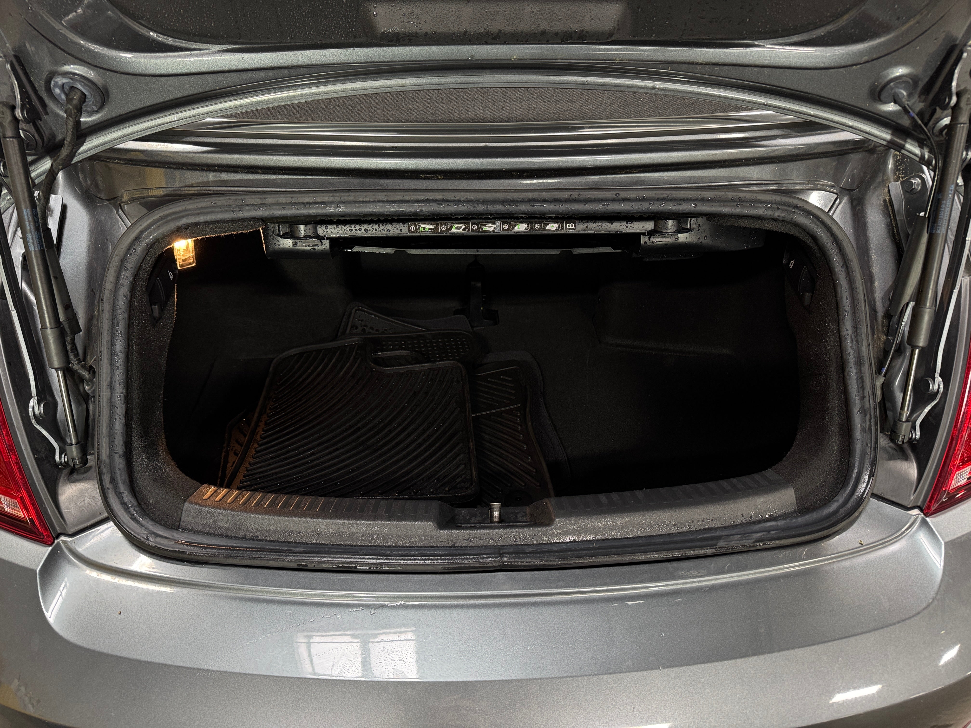 2019 Volkswagen Beetle SE 6