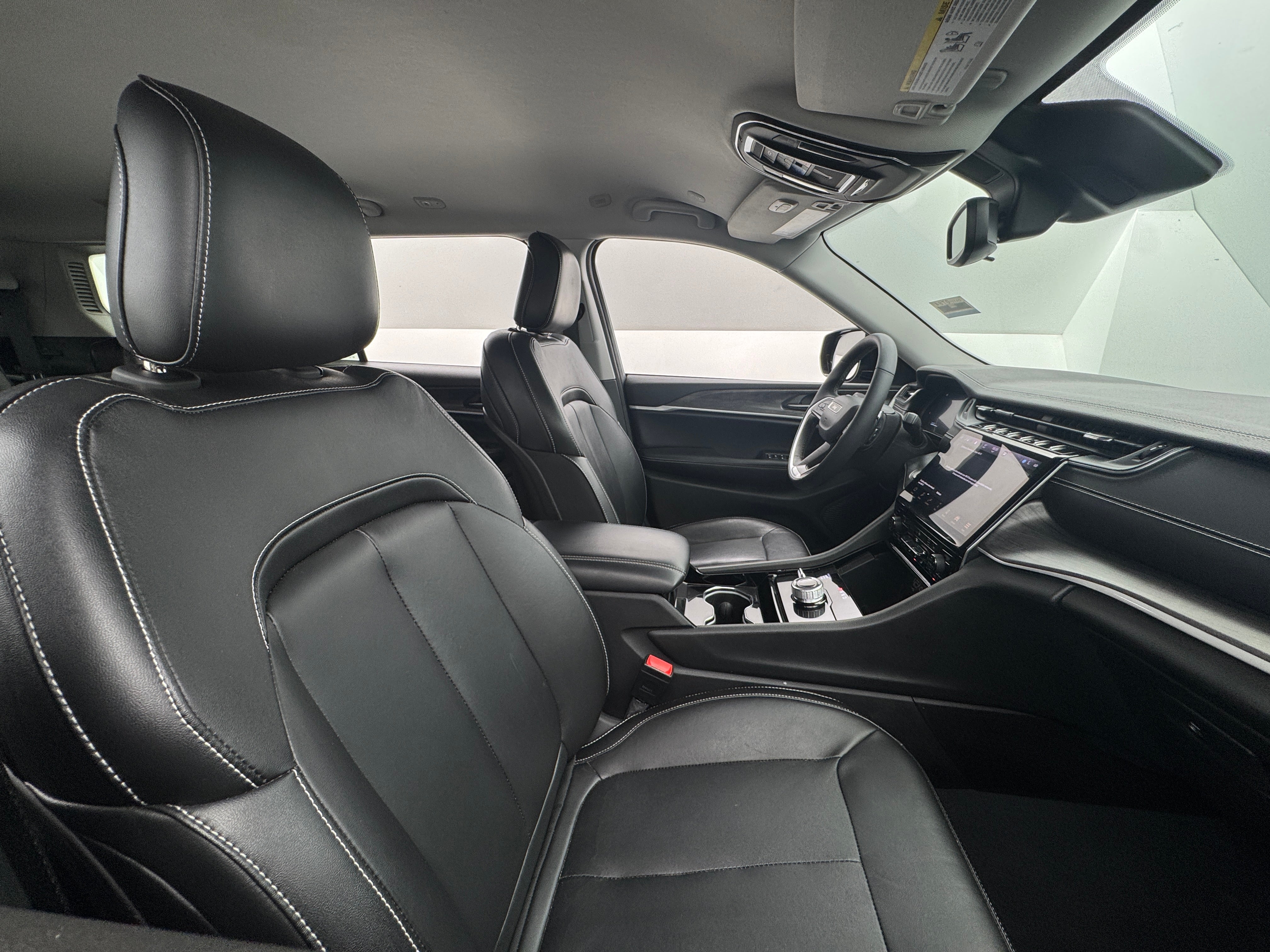 2023 Jeep Grand Cherokee L Limited Edition 2