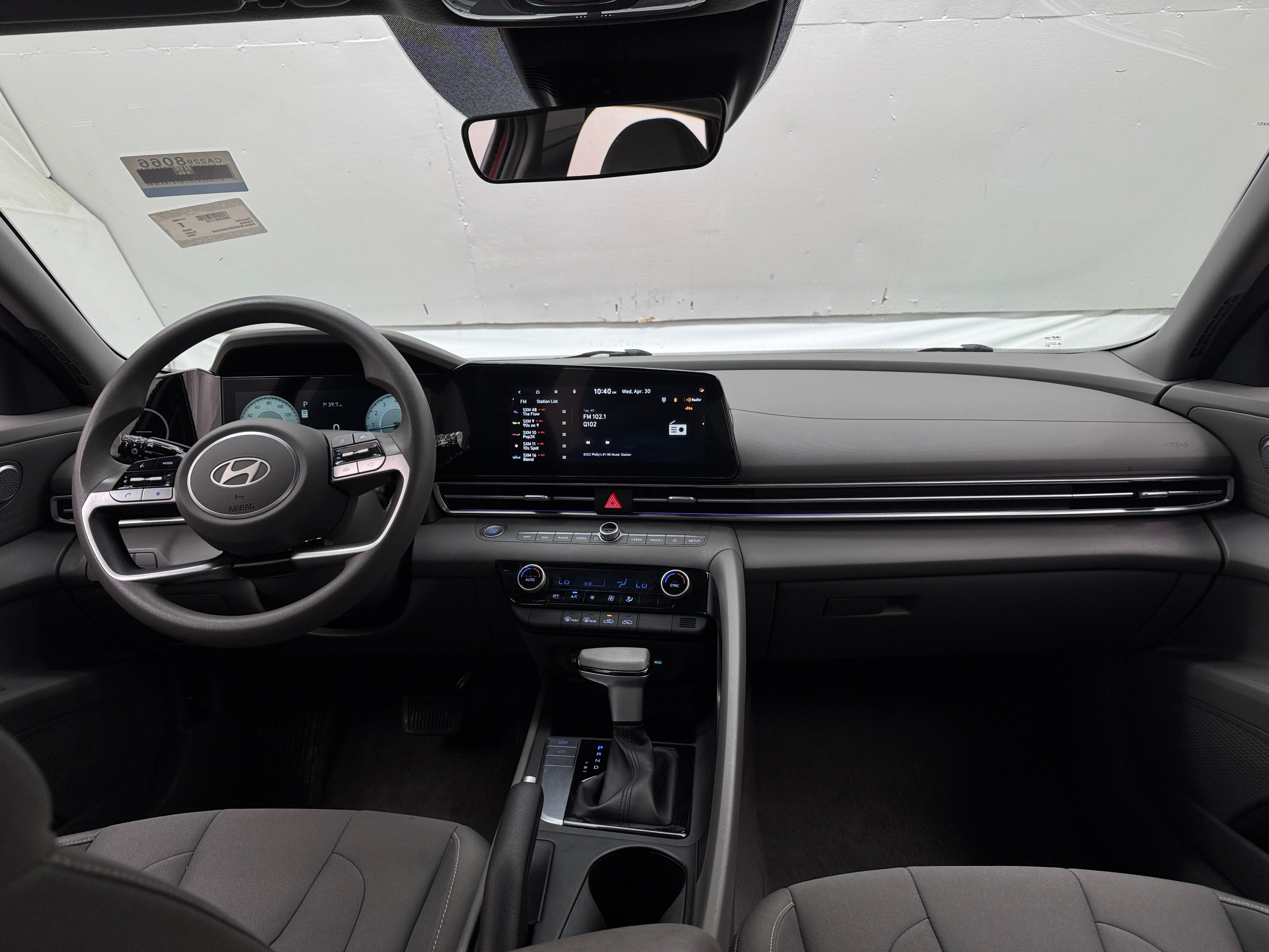 2024 Hyundai Elantra SEL 3
