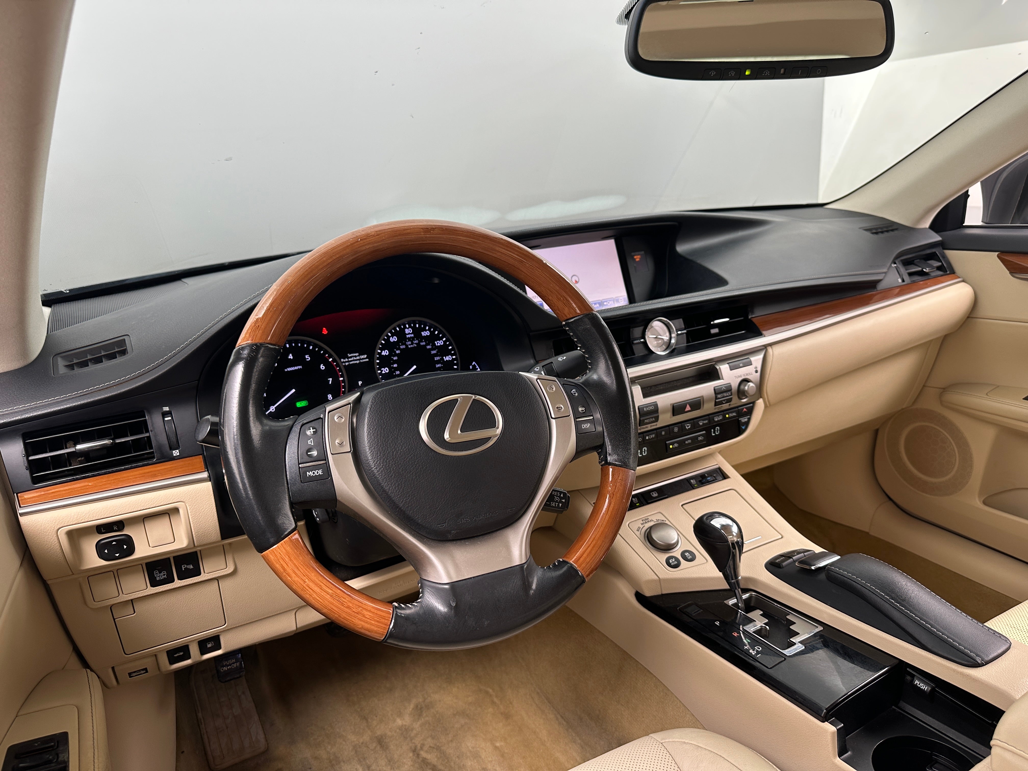 2013 Lexus ES Hybrid 300h 2