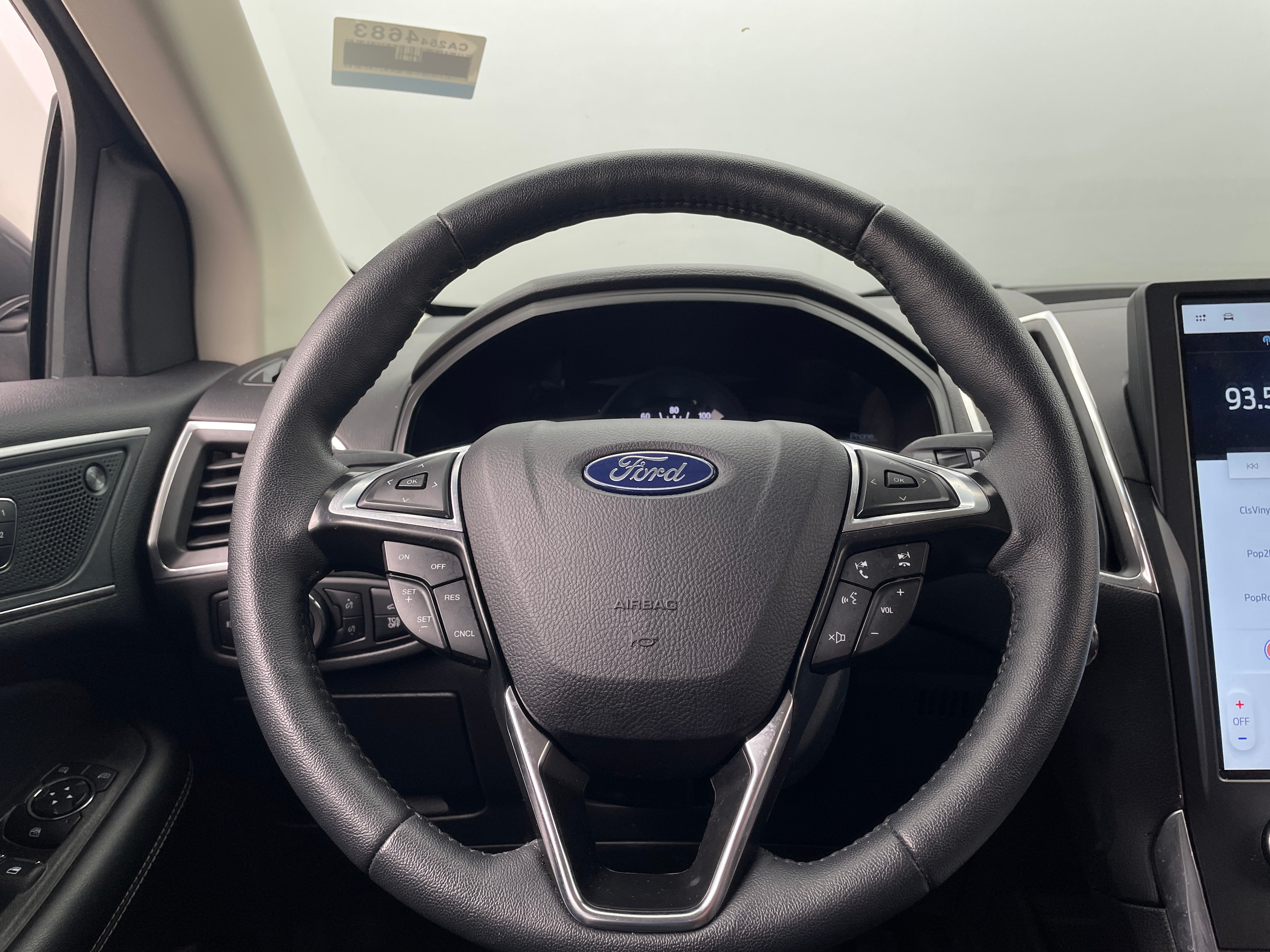 2024 Ford Edge Titanium 4