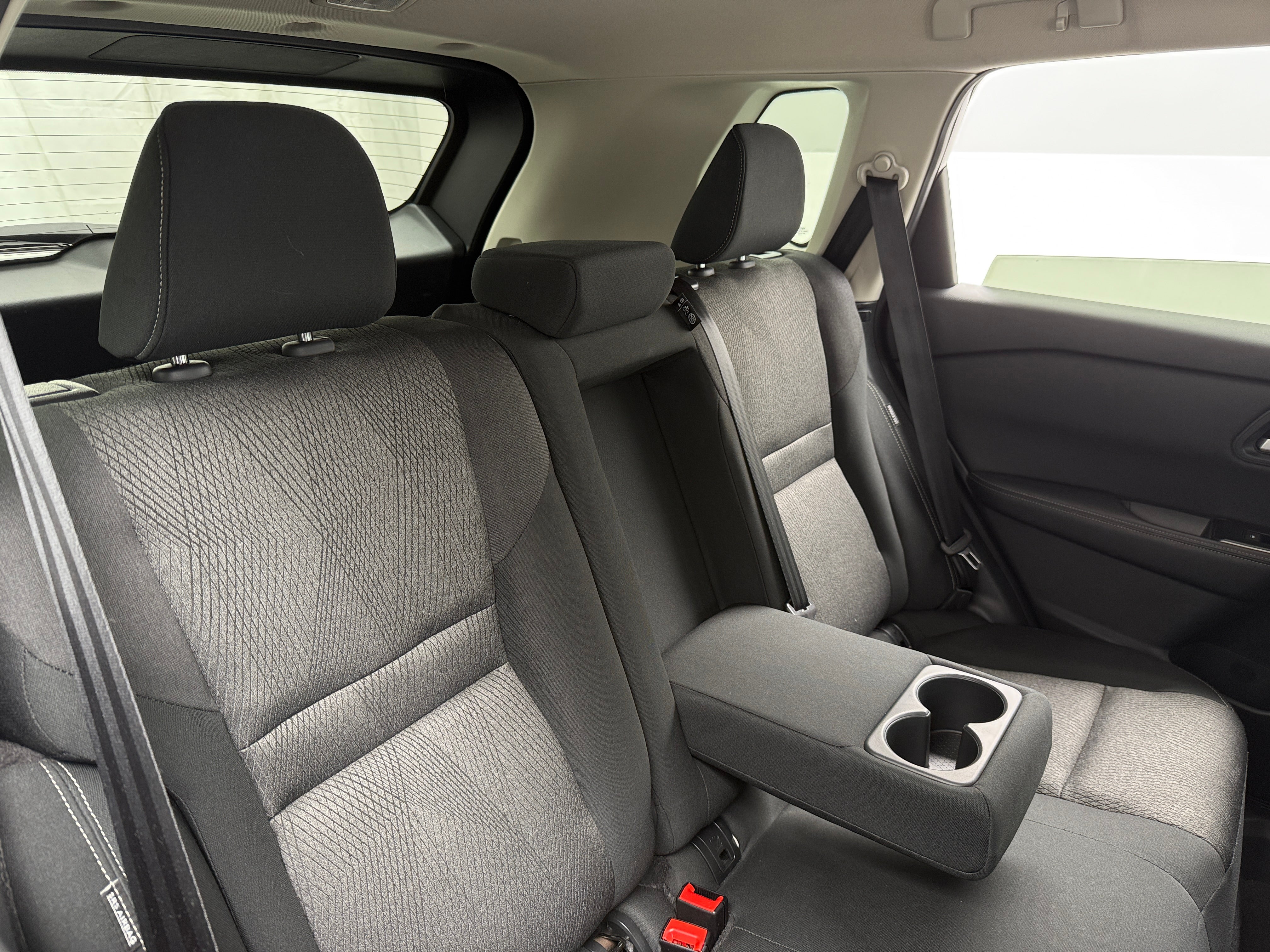 2024 Nissan Rogue SV 6