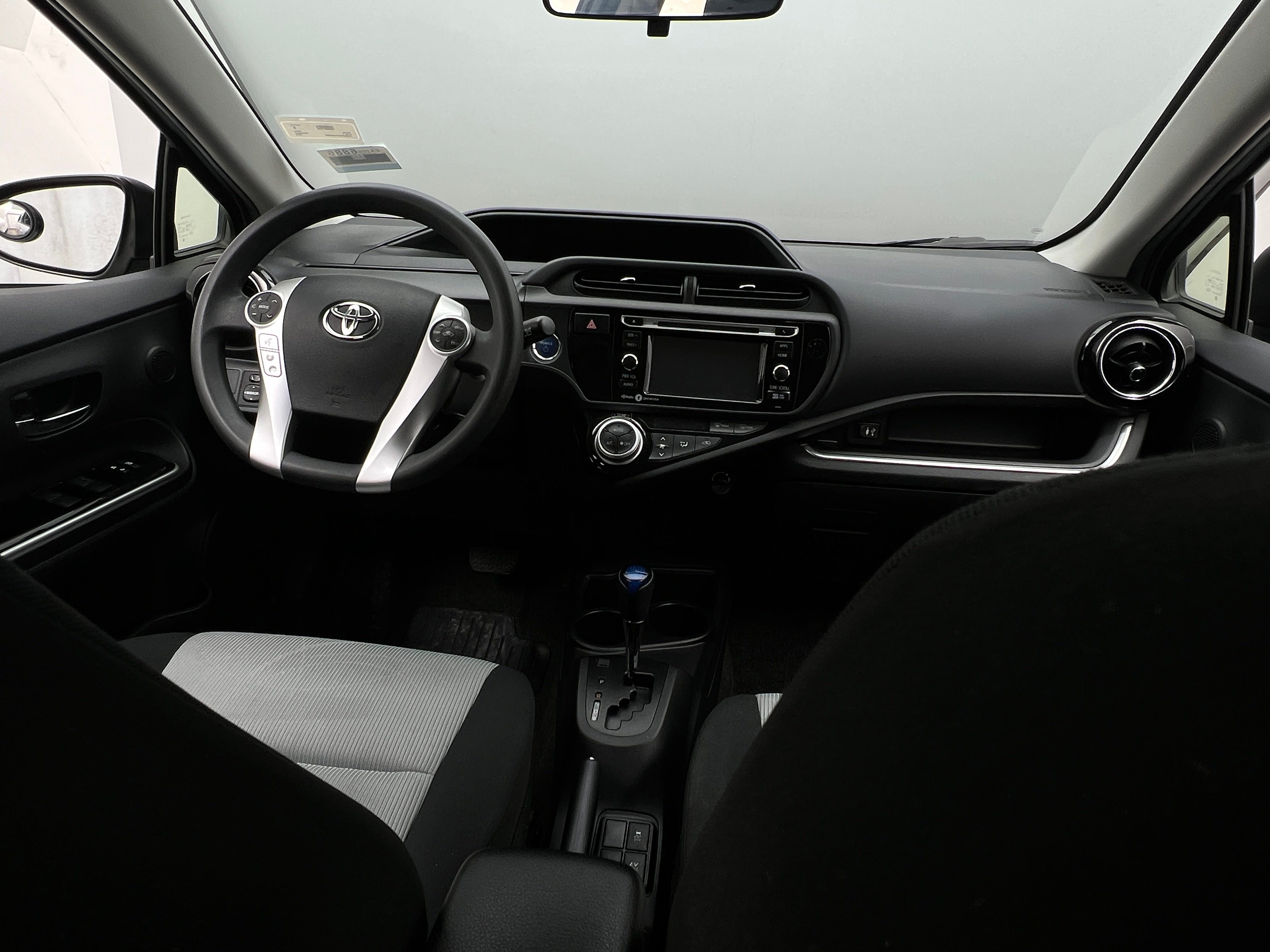2015 Toyota Prius c Three 3