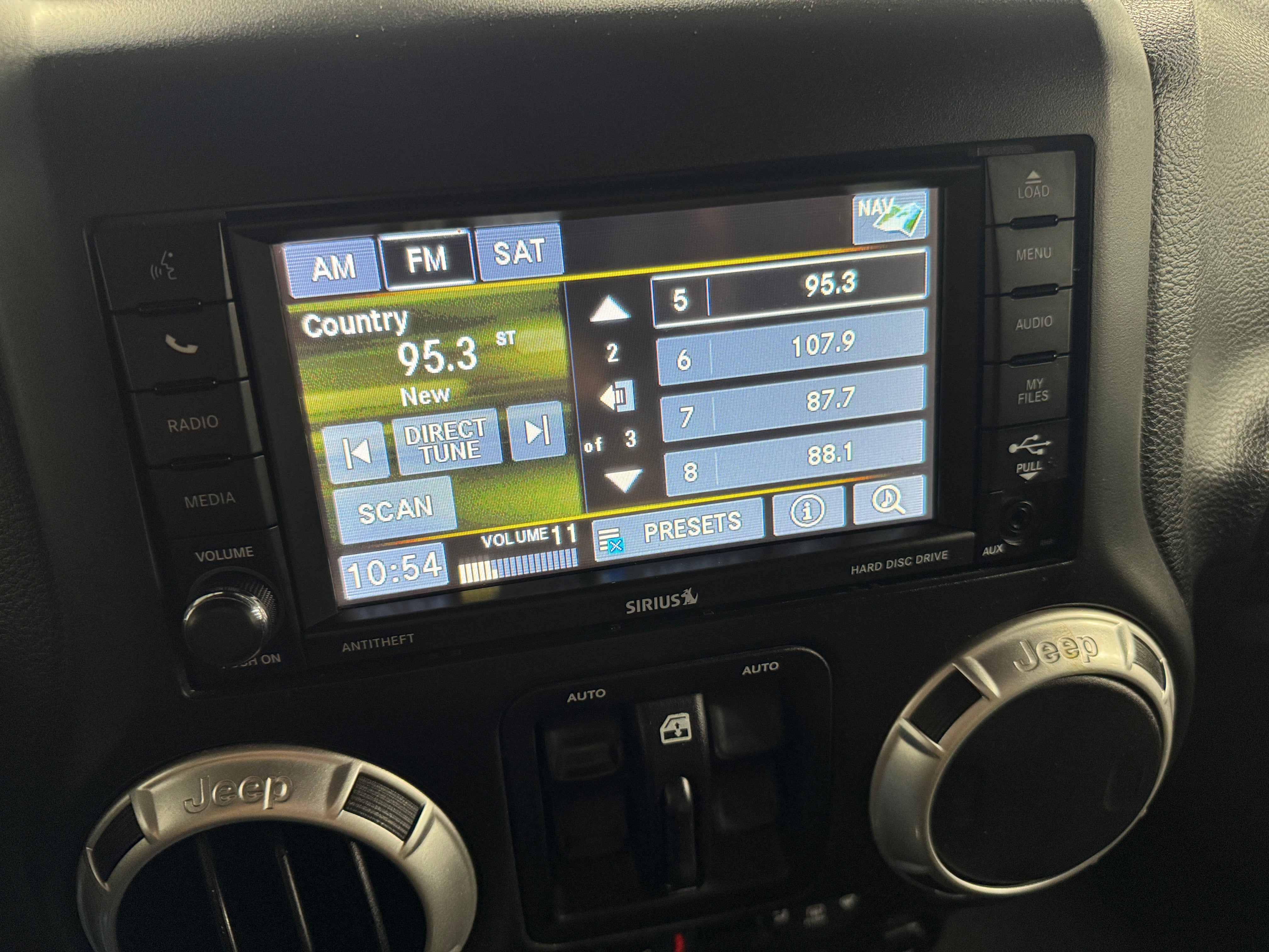 2016 Jeep Wrangler Unlimited Sahara 3