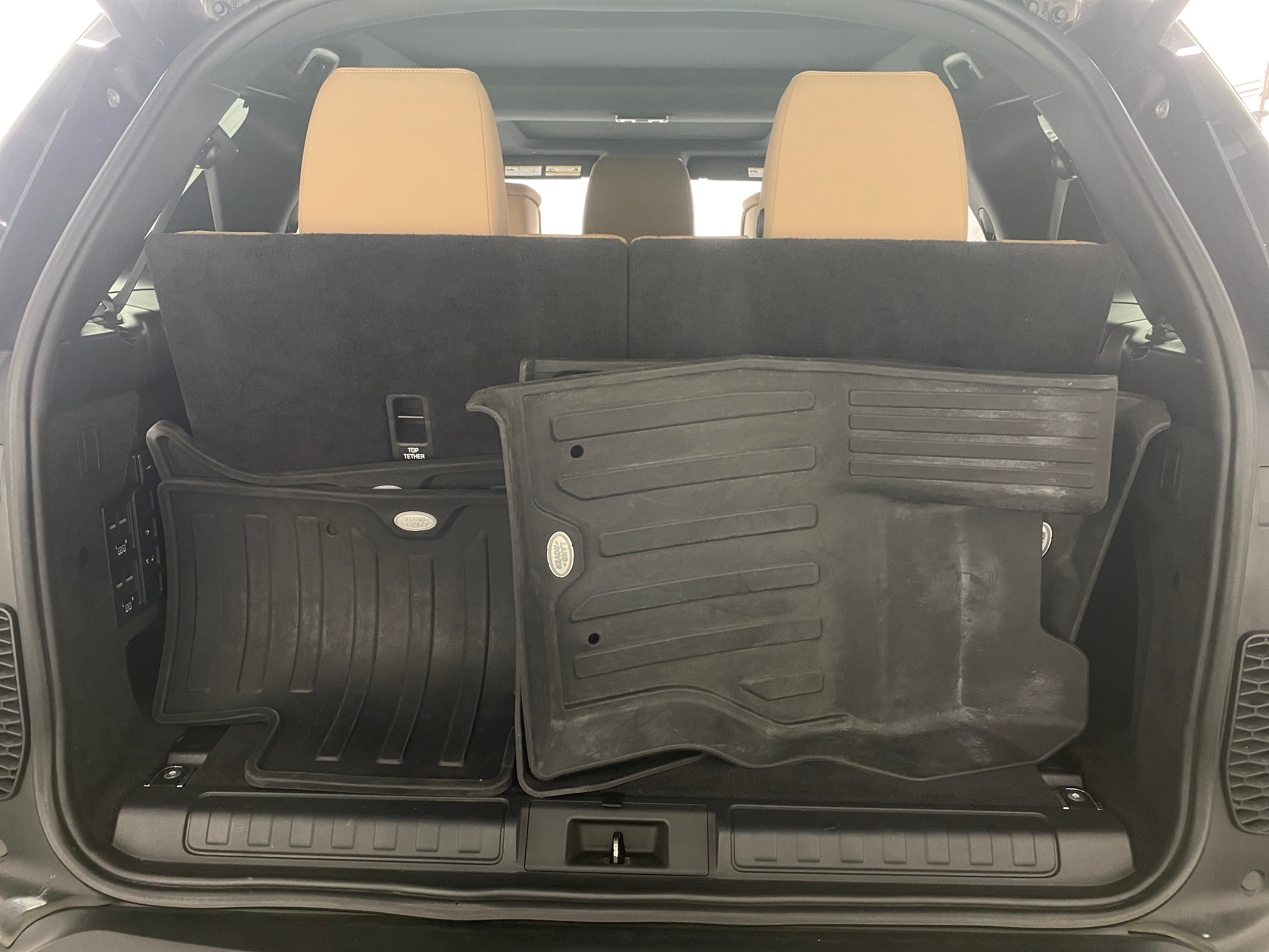 2022 Land Rover Discovery S 6