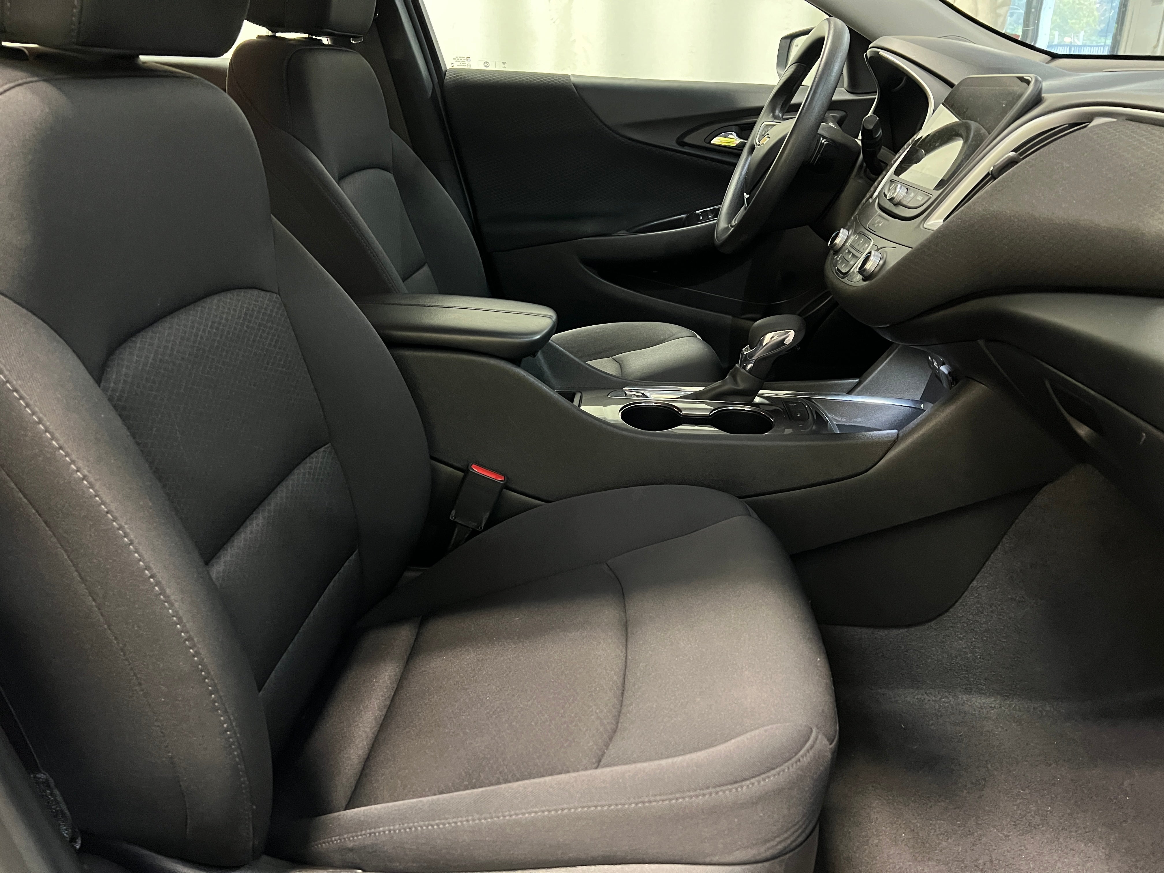 2023 Chevrolet Malibu LT 2