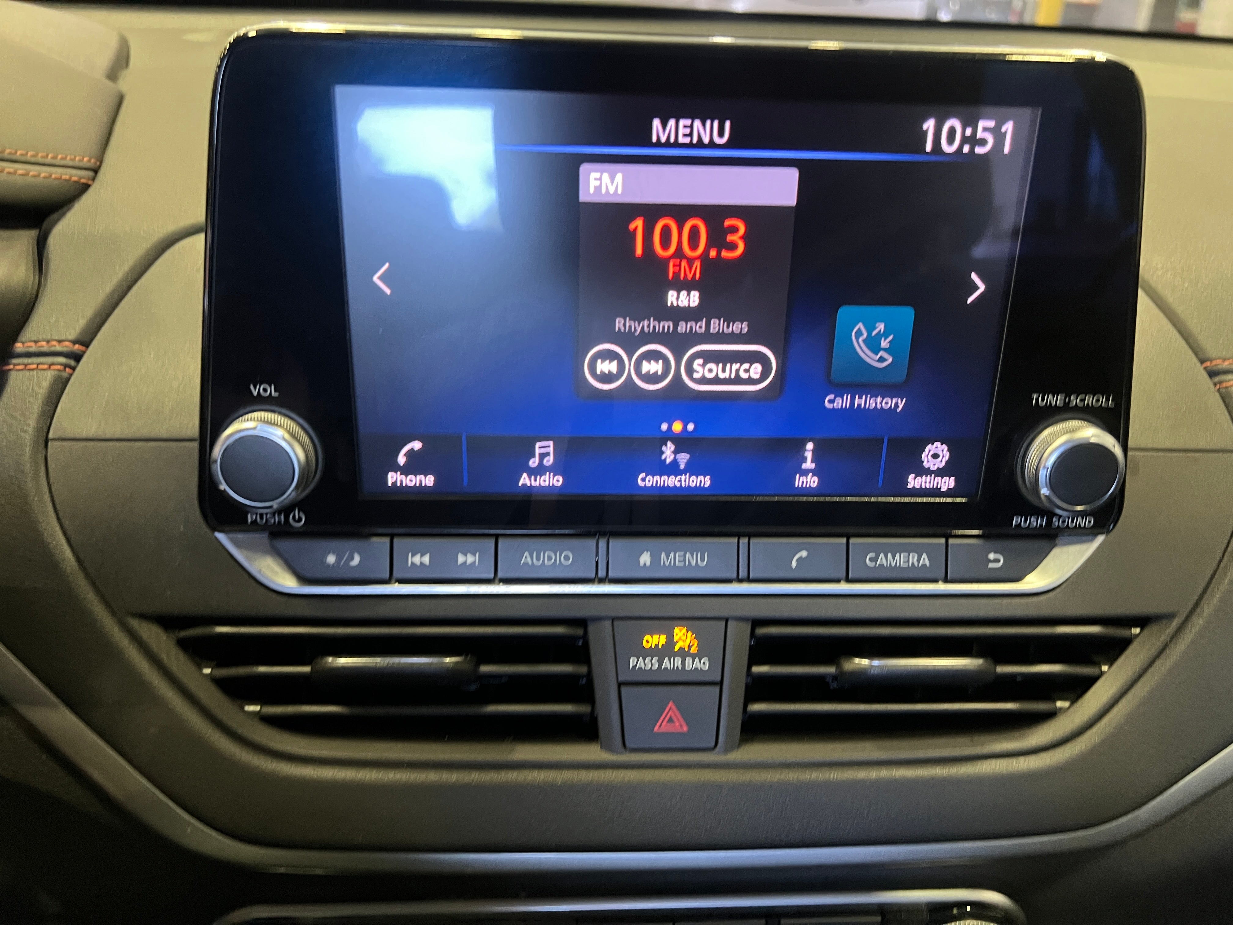 2022 Nissan Altima SR 4