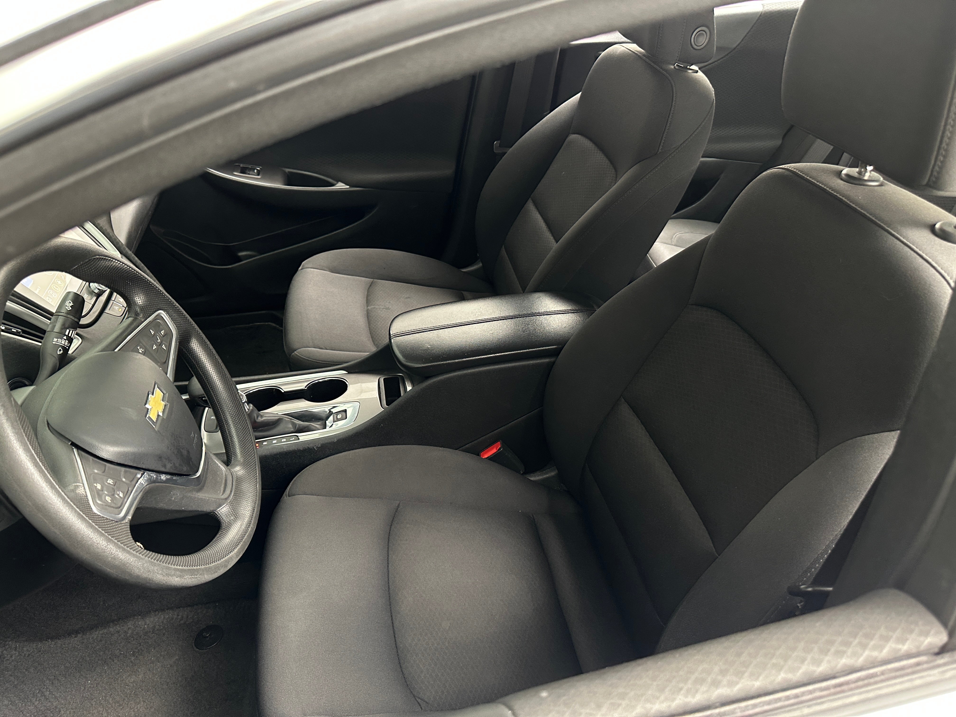 2022 Chevrolet Malibu LT 2