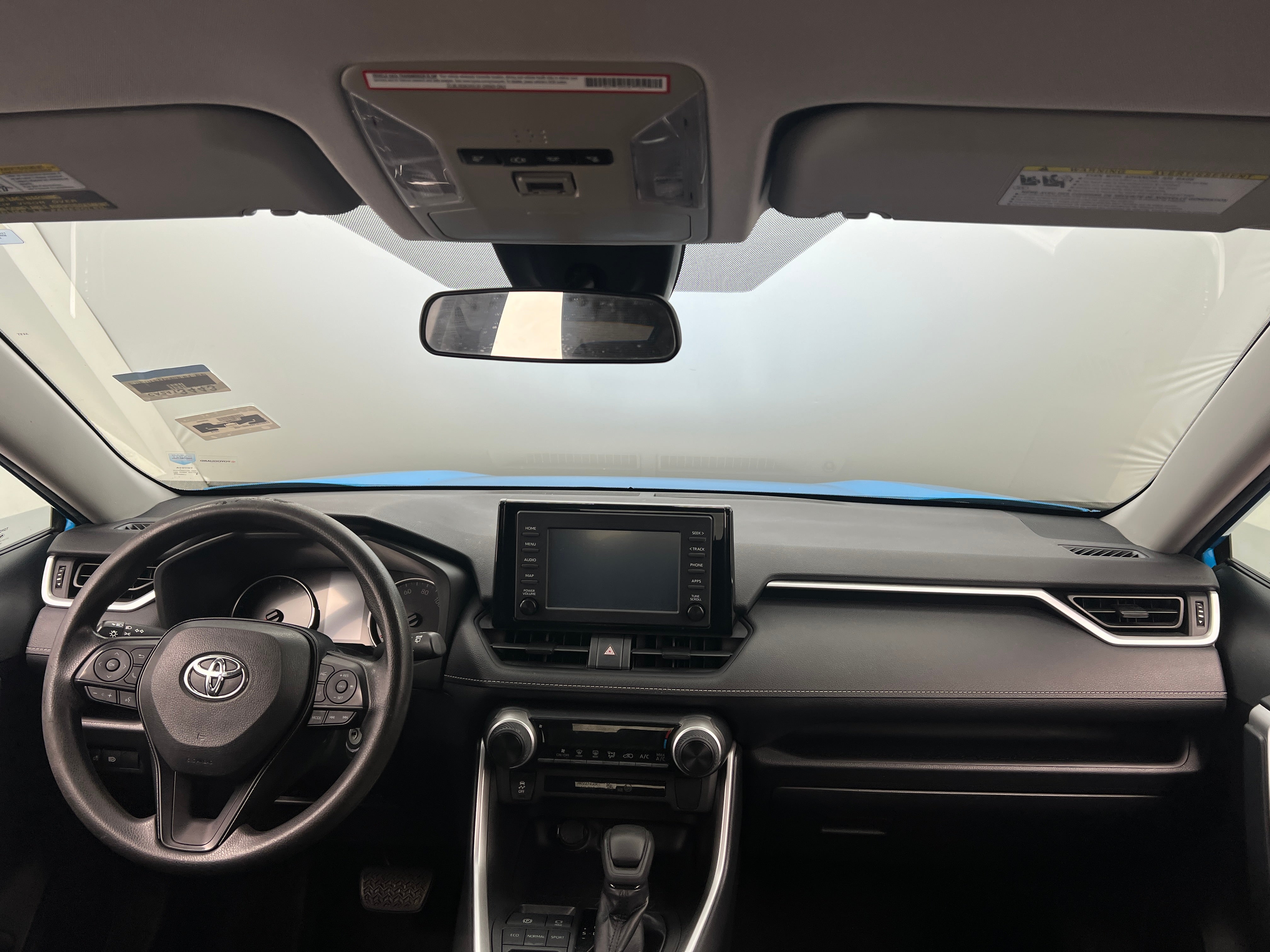 2019 Toyota RAV4 LE 3