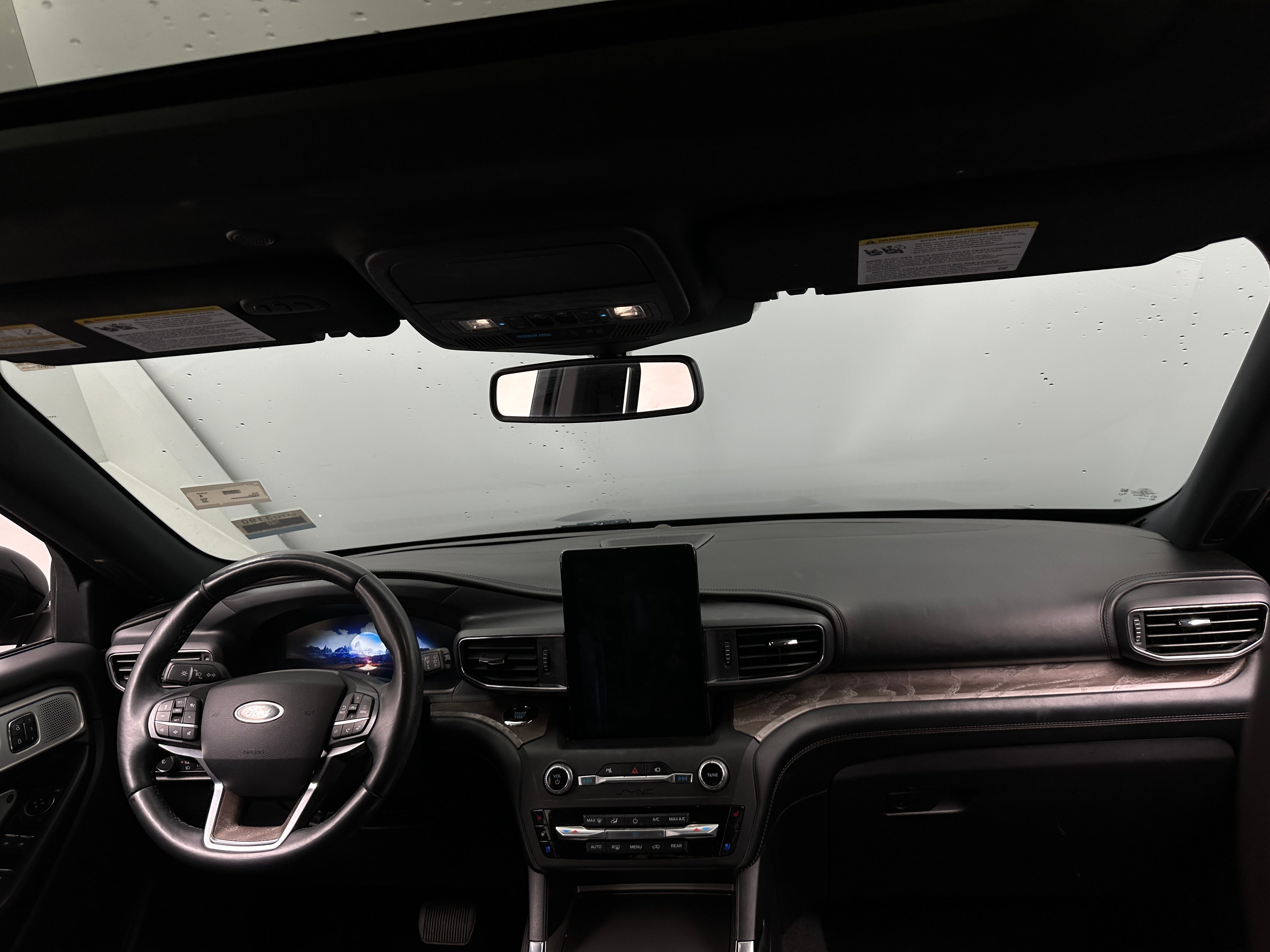 2020 Ford Explorer Platinum 2