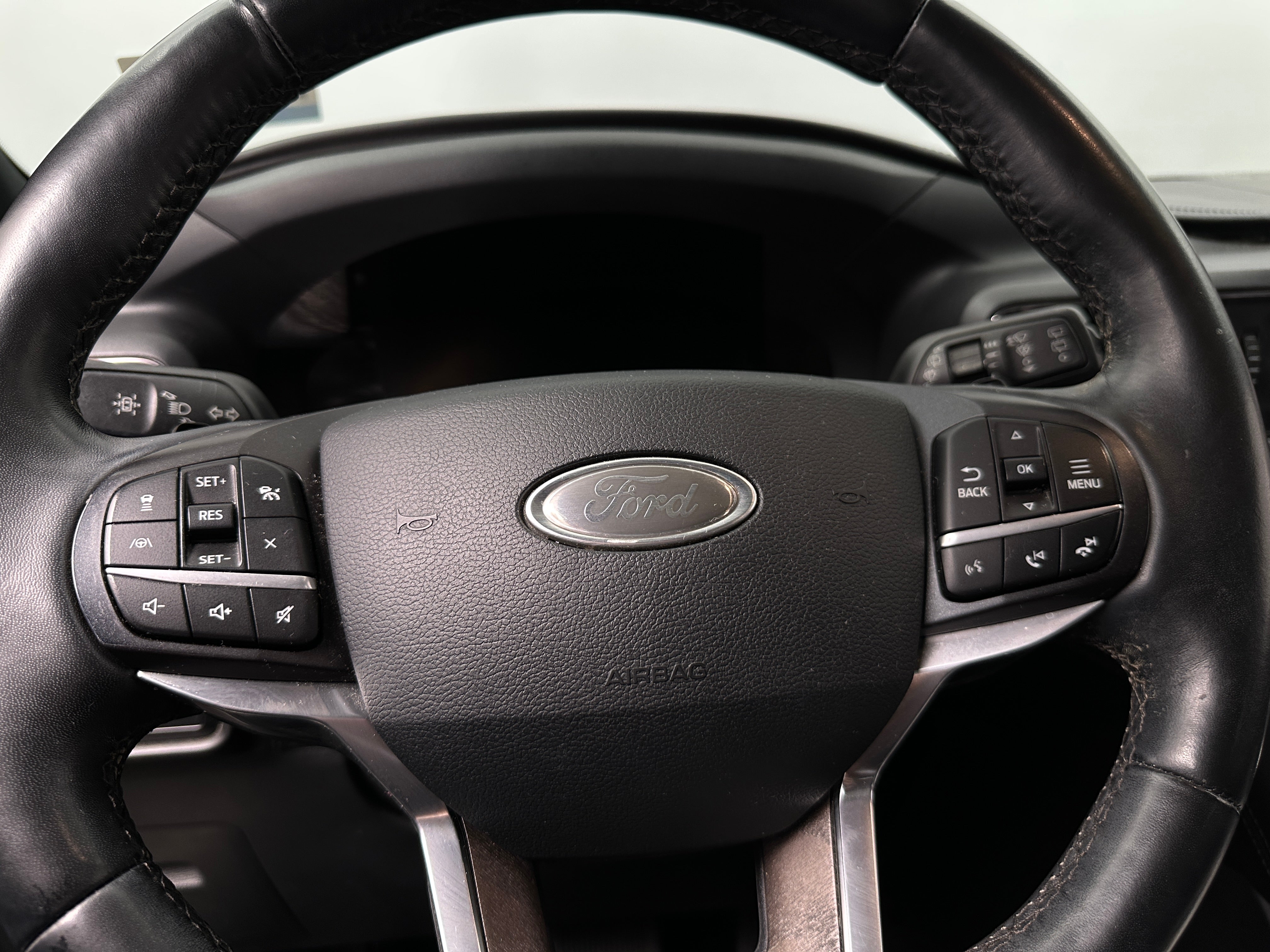 2020 Ford Explorer Platinum 4