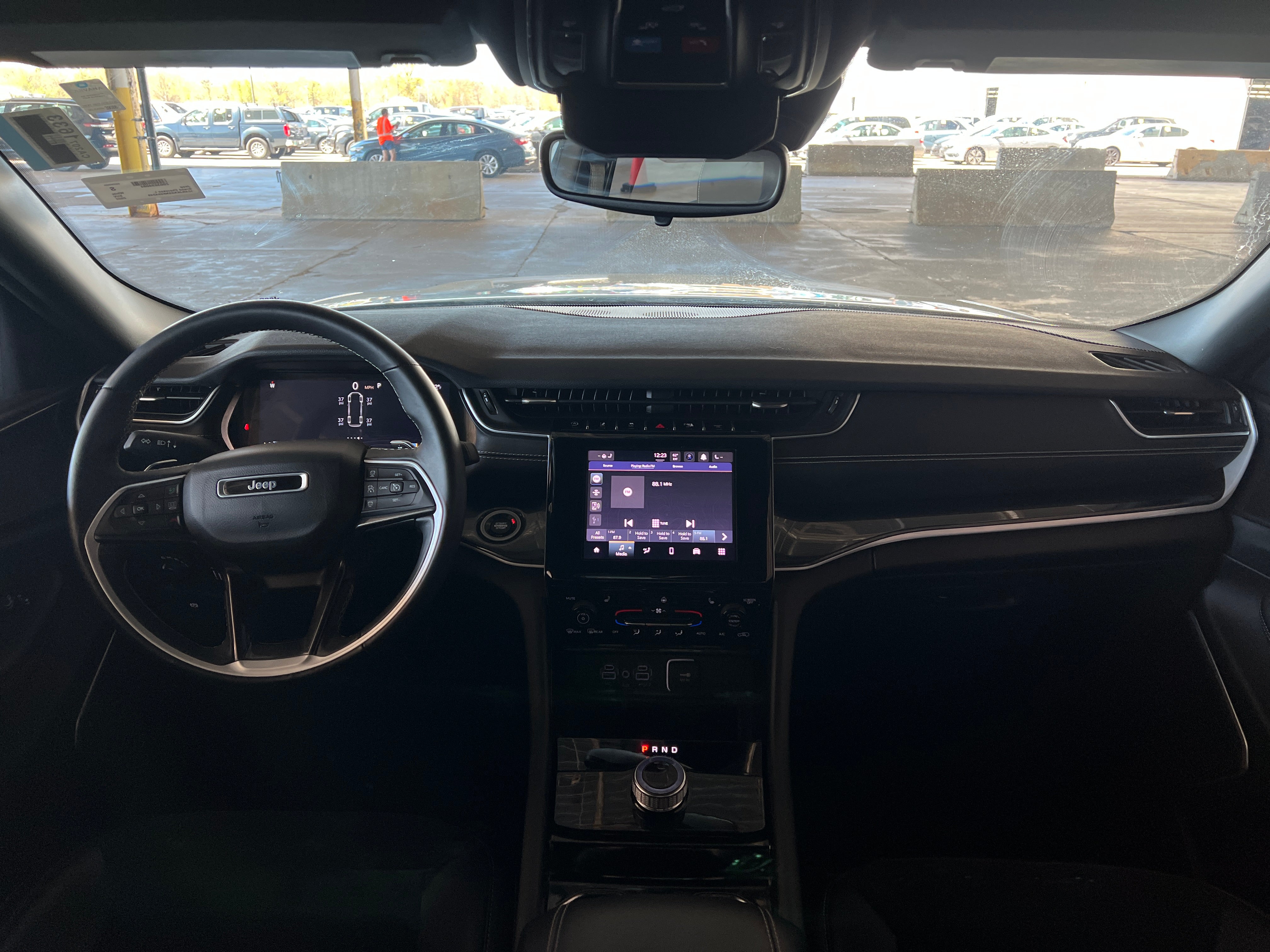 2022 Jeep Grand Cherokee L Altitude 2