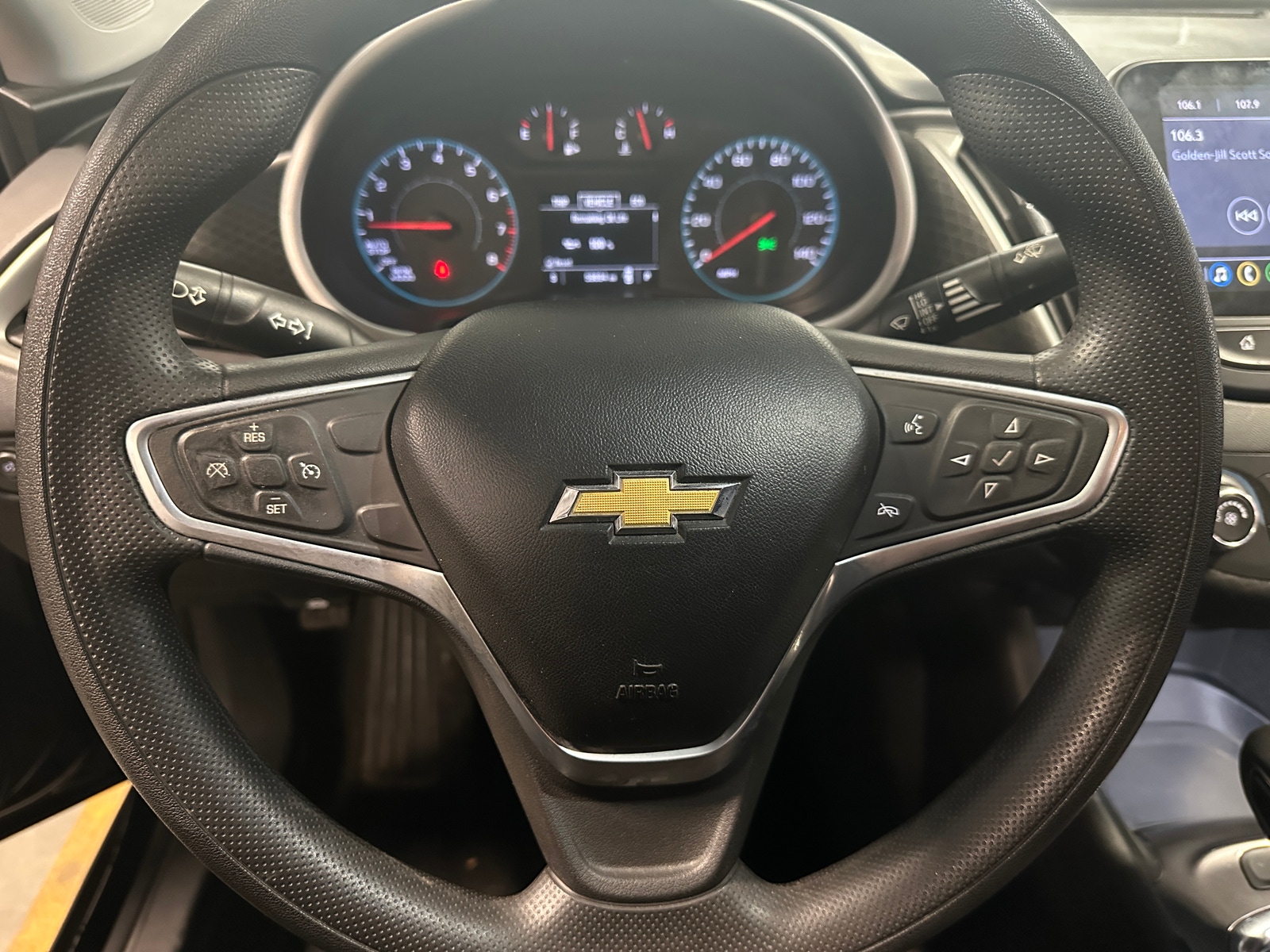 Thumbnail: 2022 Chevrolet Malibu - 5
