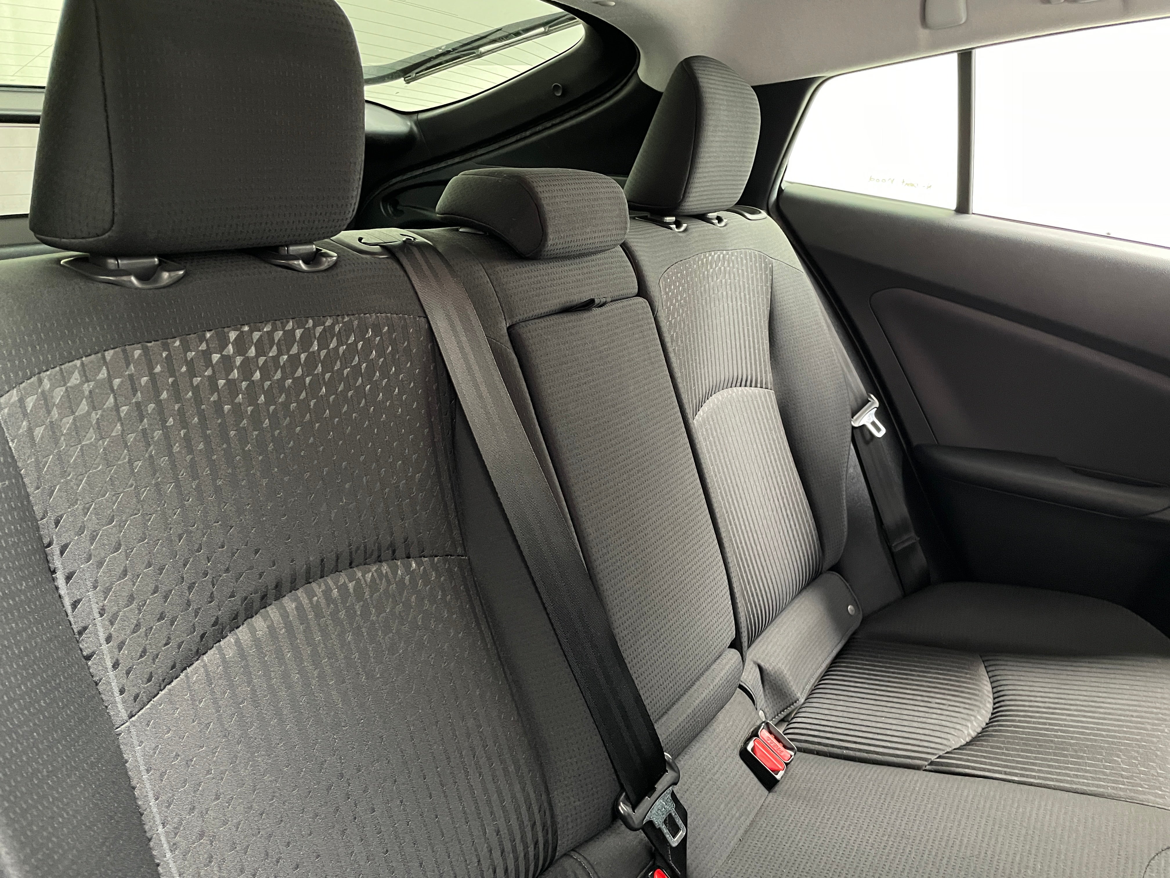 2018 Toyota Prius Two 6