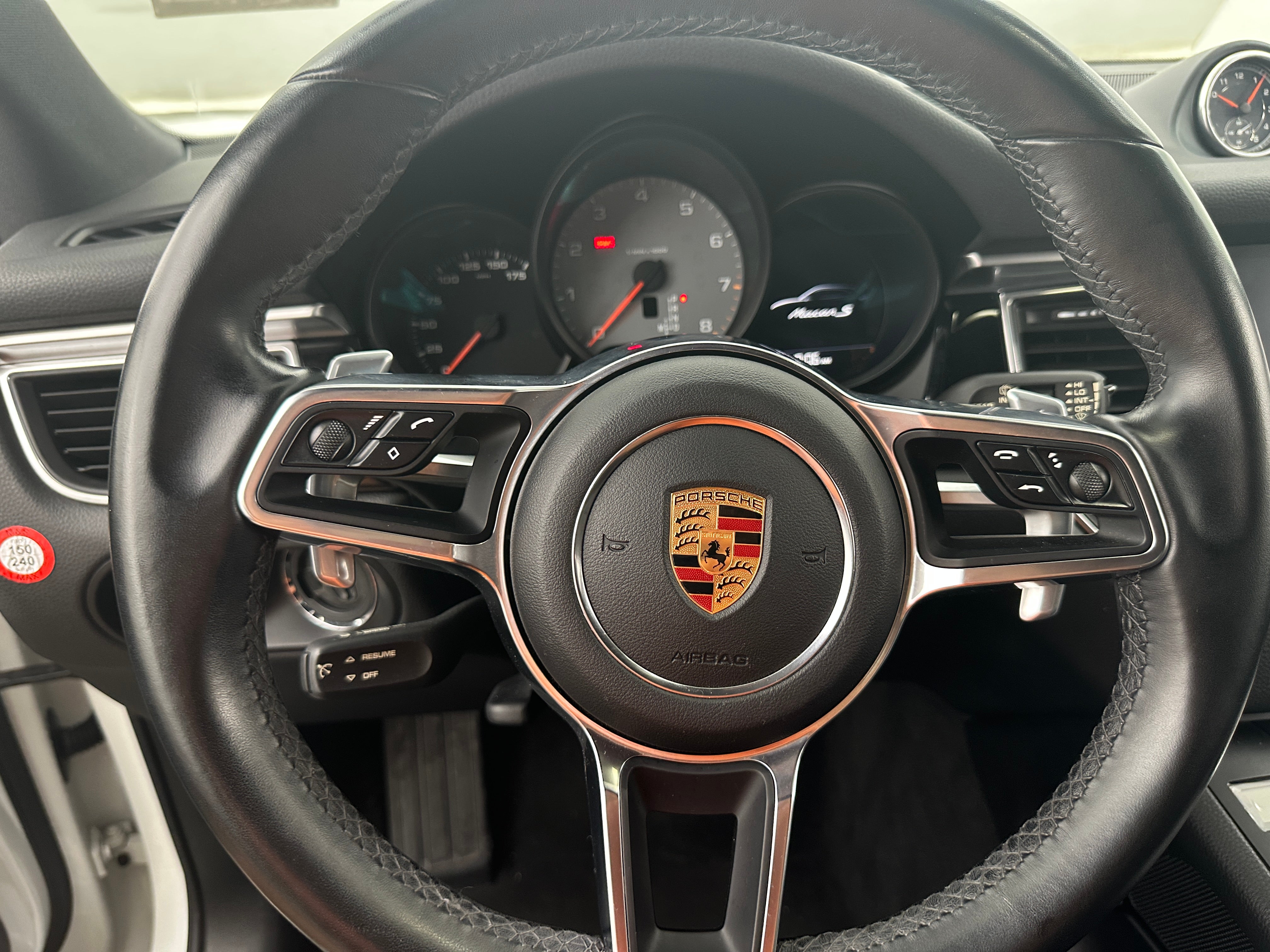 2018 Porsche Macan S 4