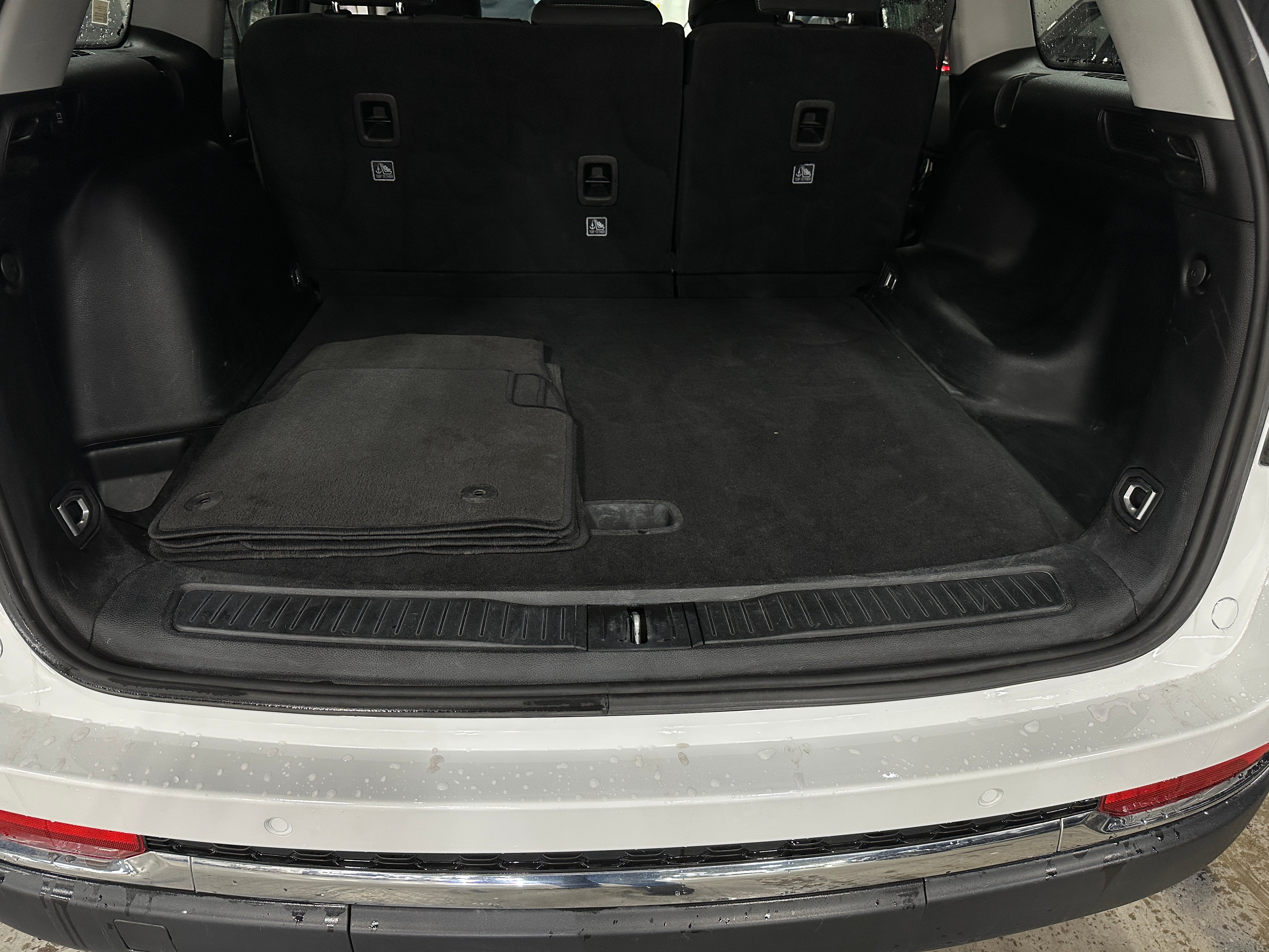 2023 Jeep Grand Cherokee Laredo 7