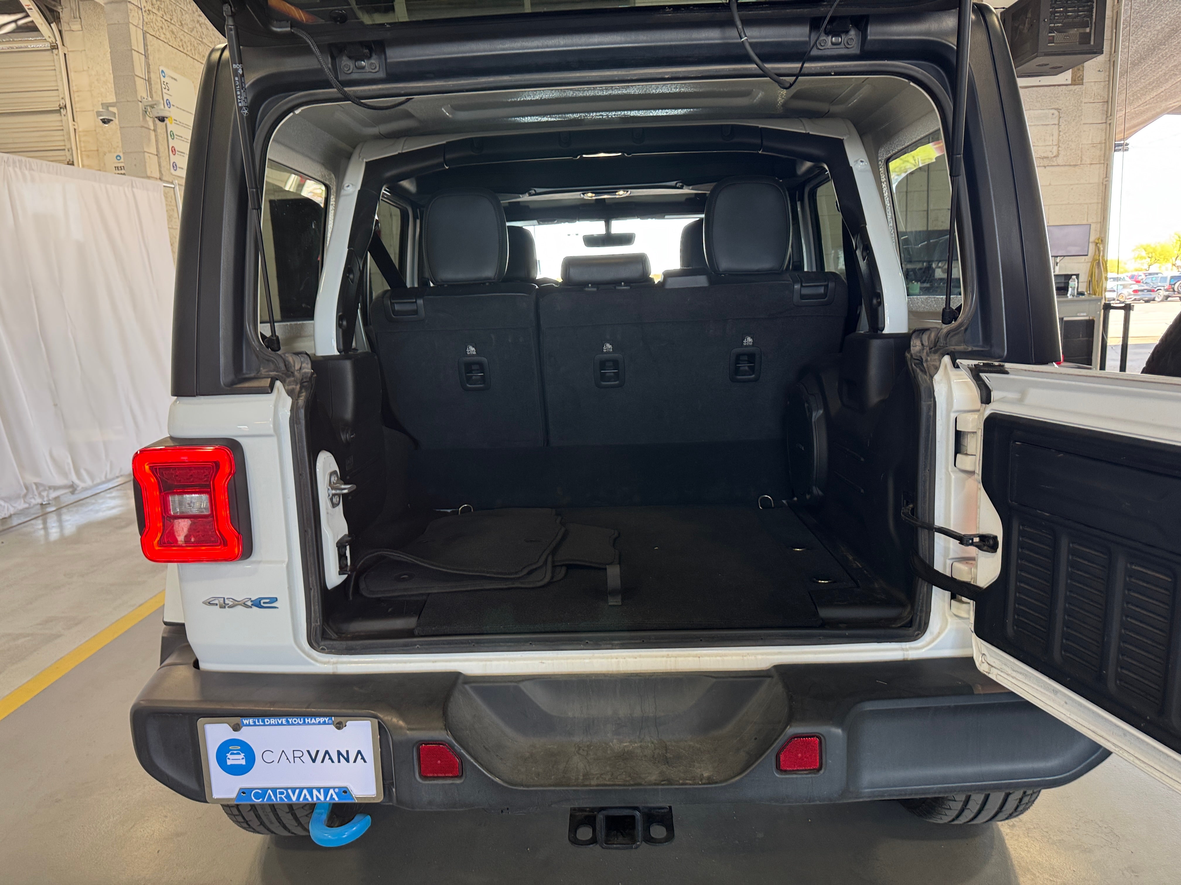 2023 Jeep Wrangler Sahara 4xe 7