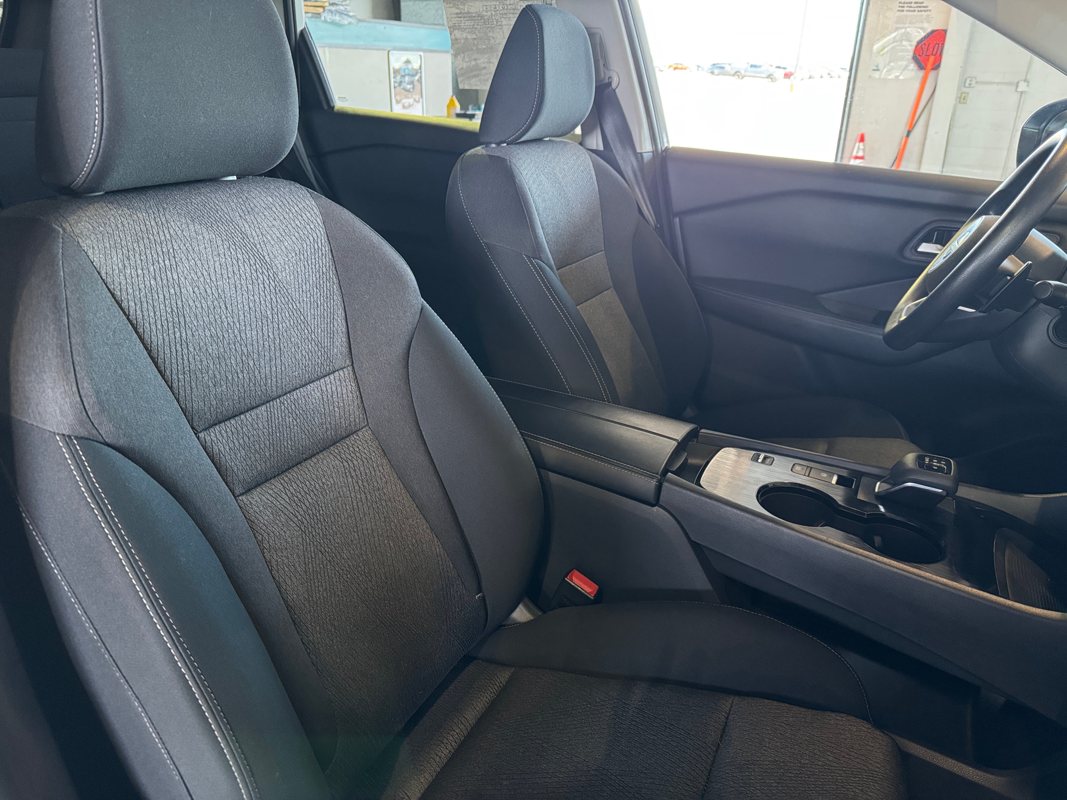 2024 Nissan Rogue SV 2