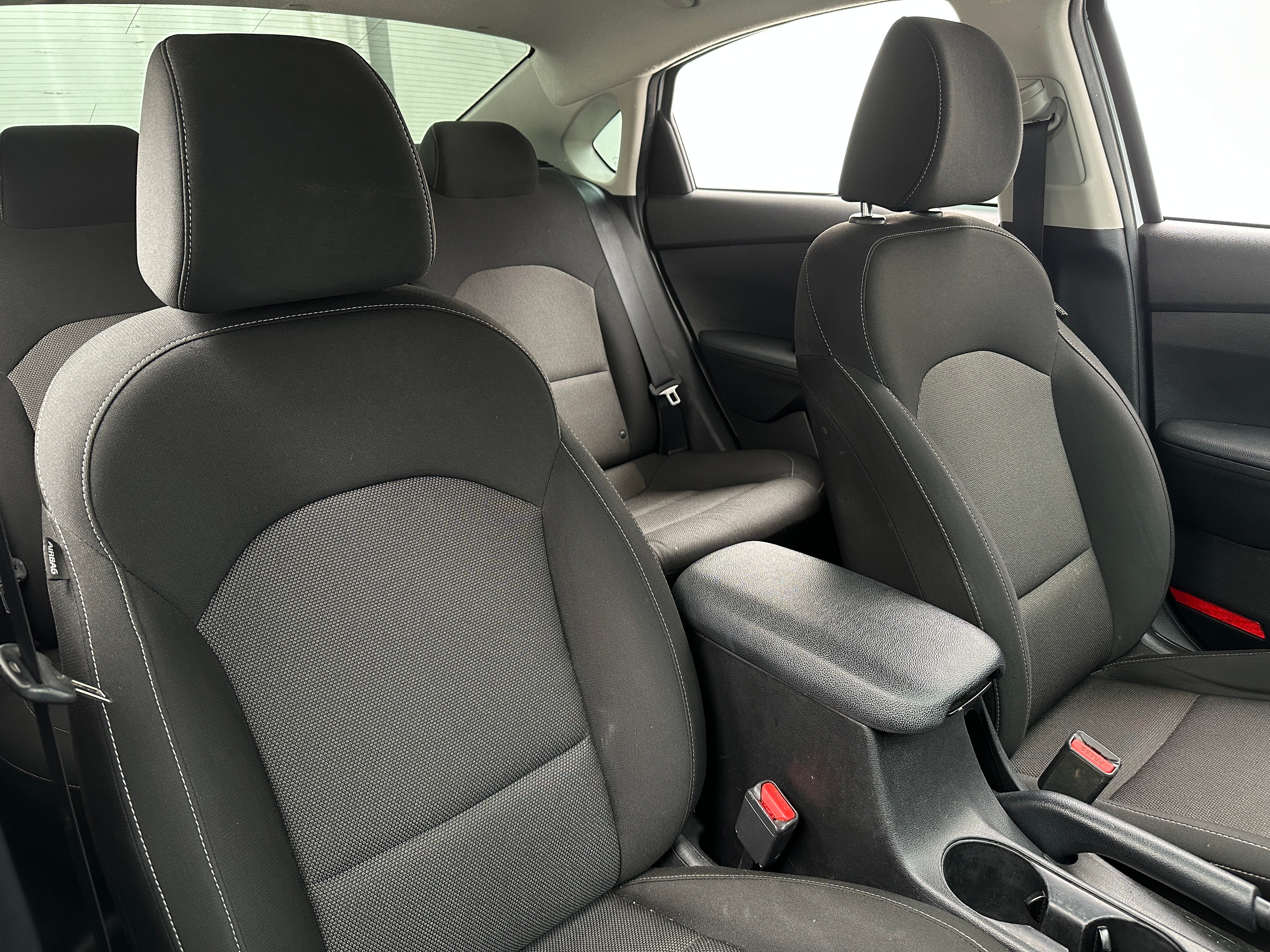2023 Kia Forte LXS 2