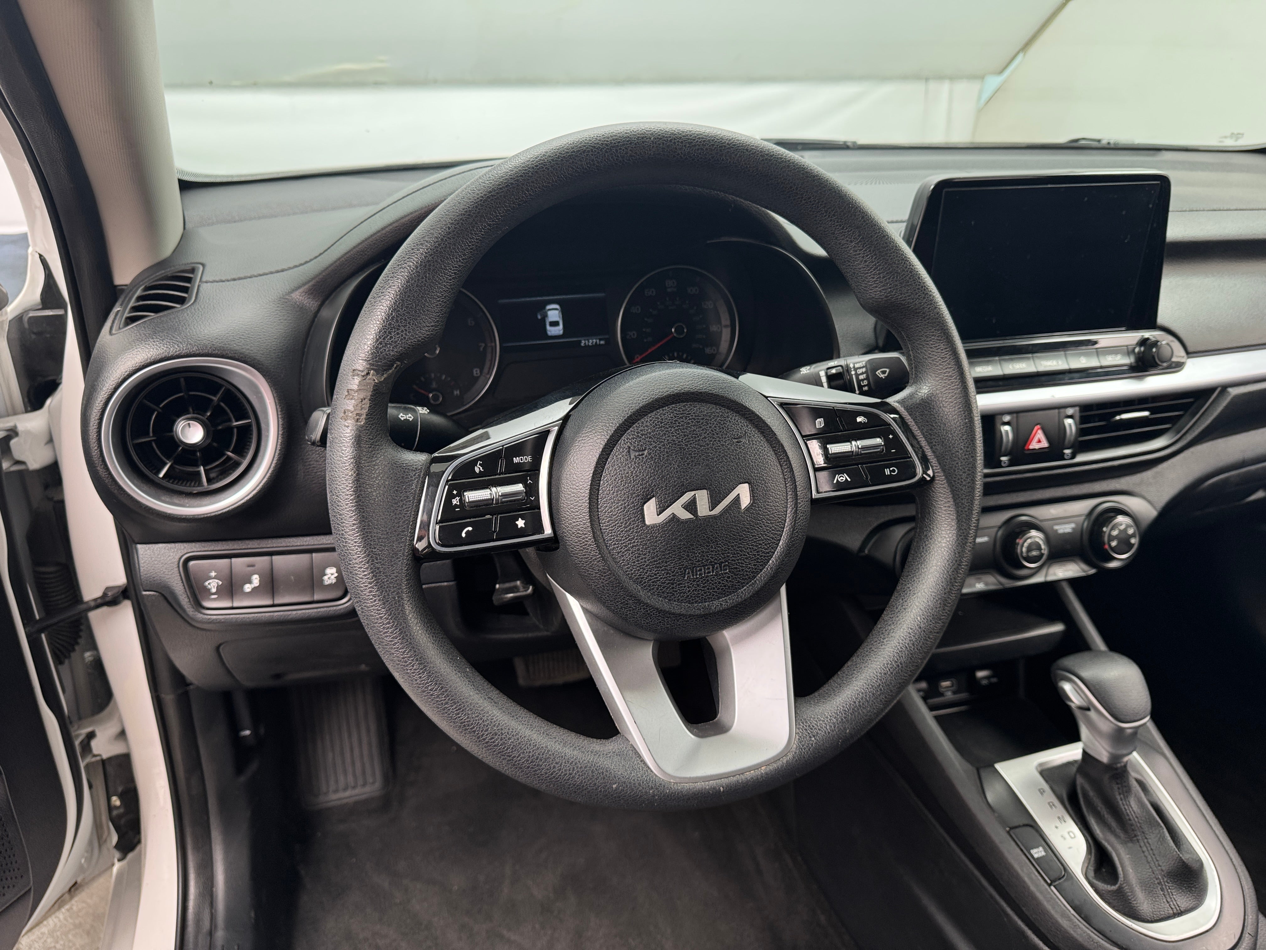 2023 Kia Forte LXS 5