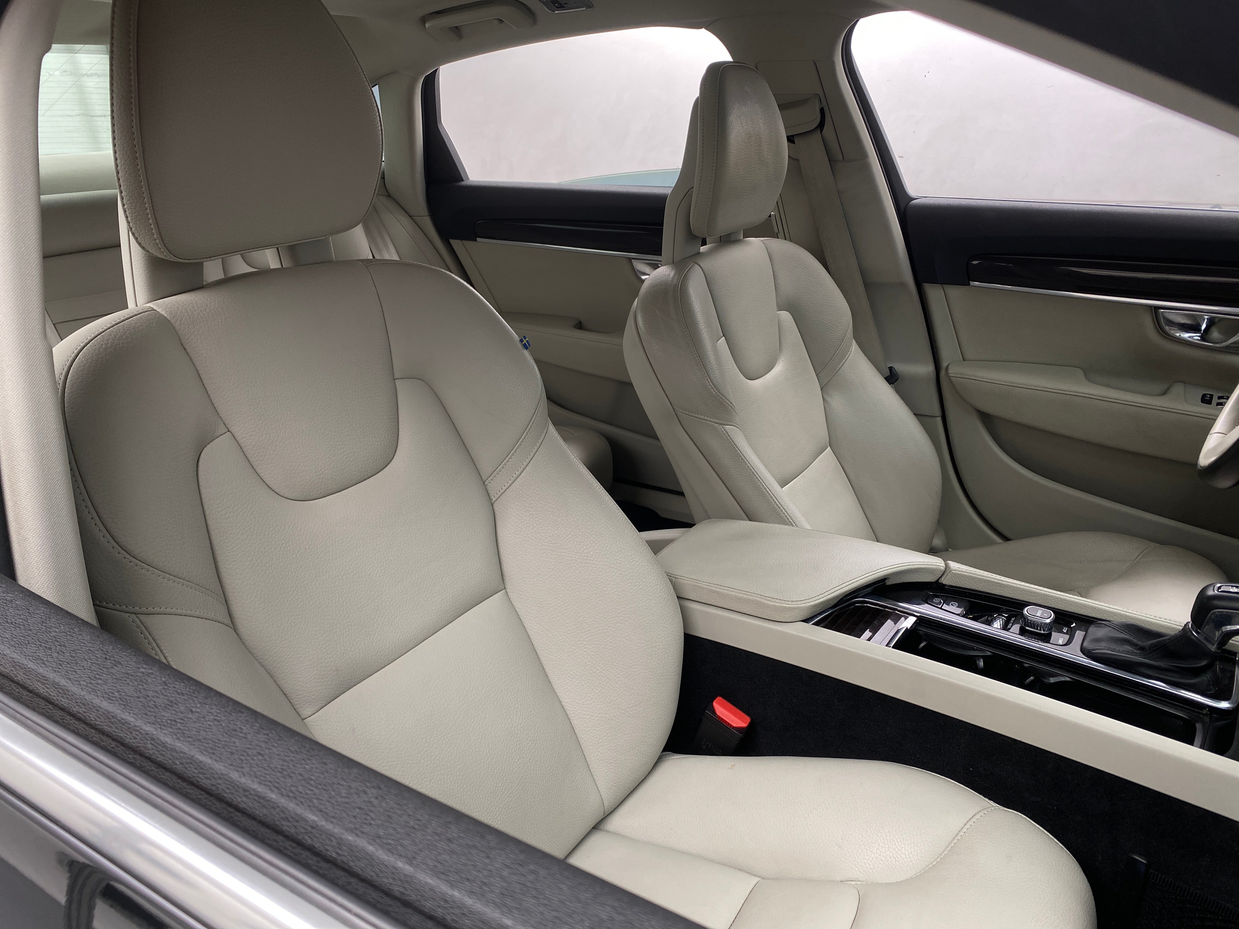2018 Volvo S90 T5 Momentum 2
