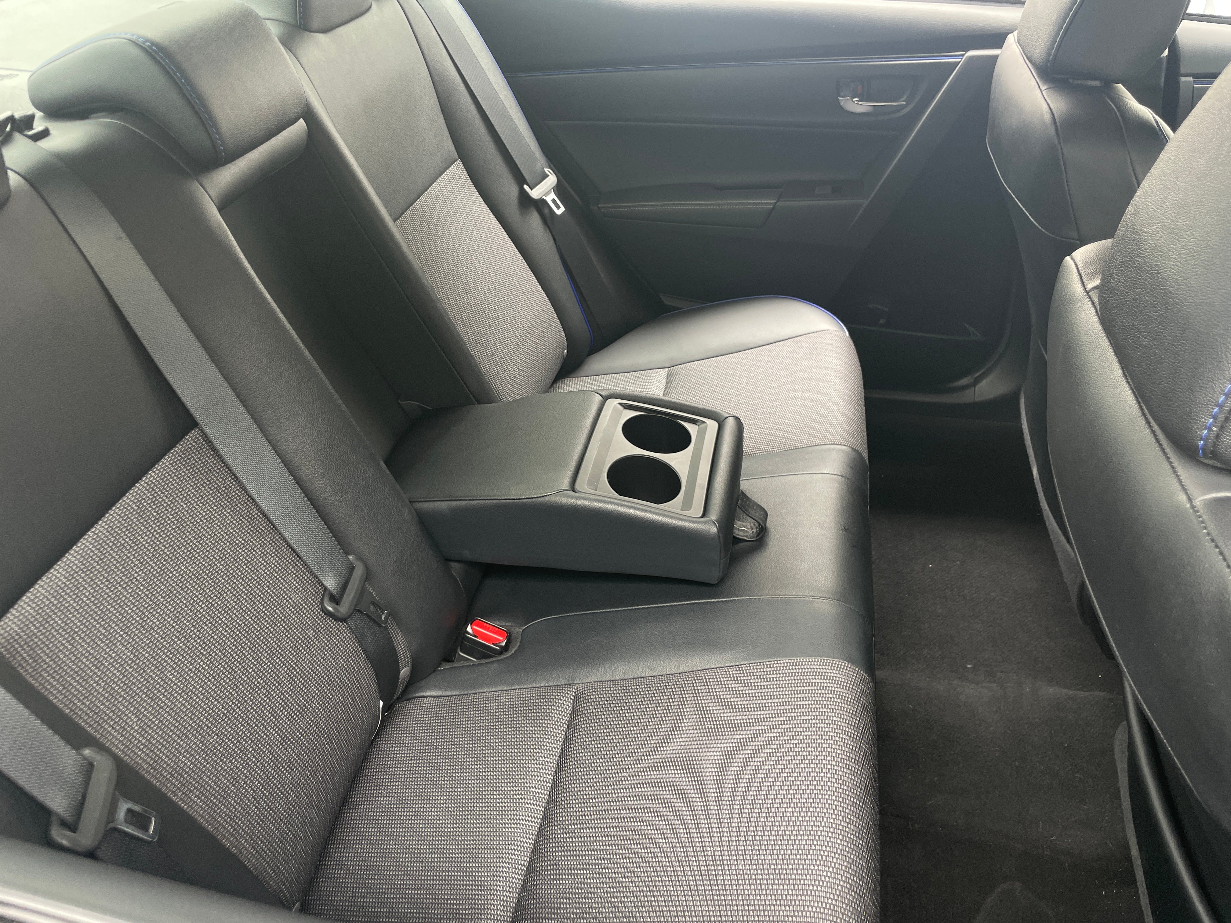 2018 Toyota Corolla SE 6