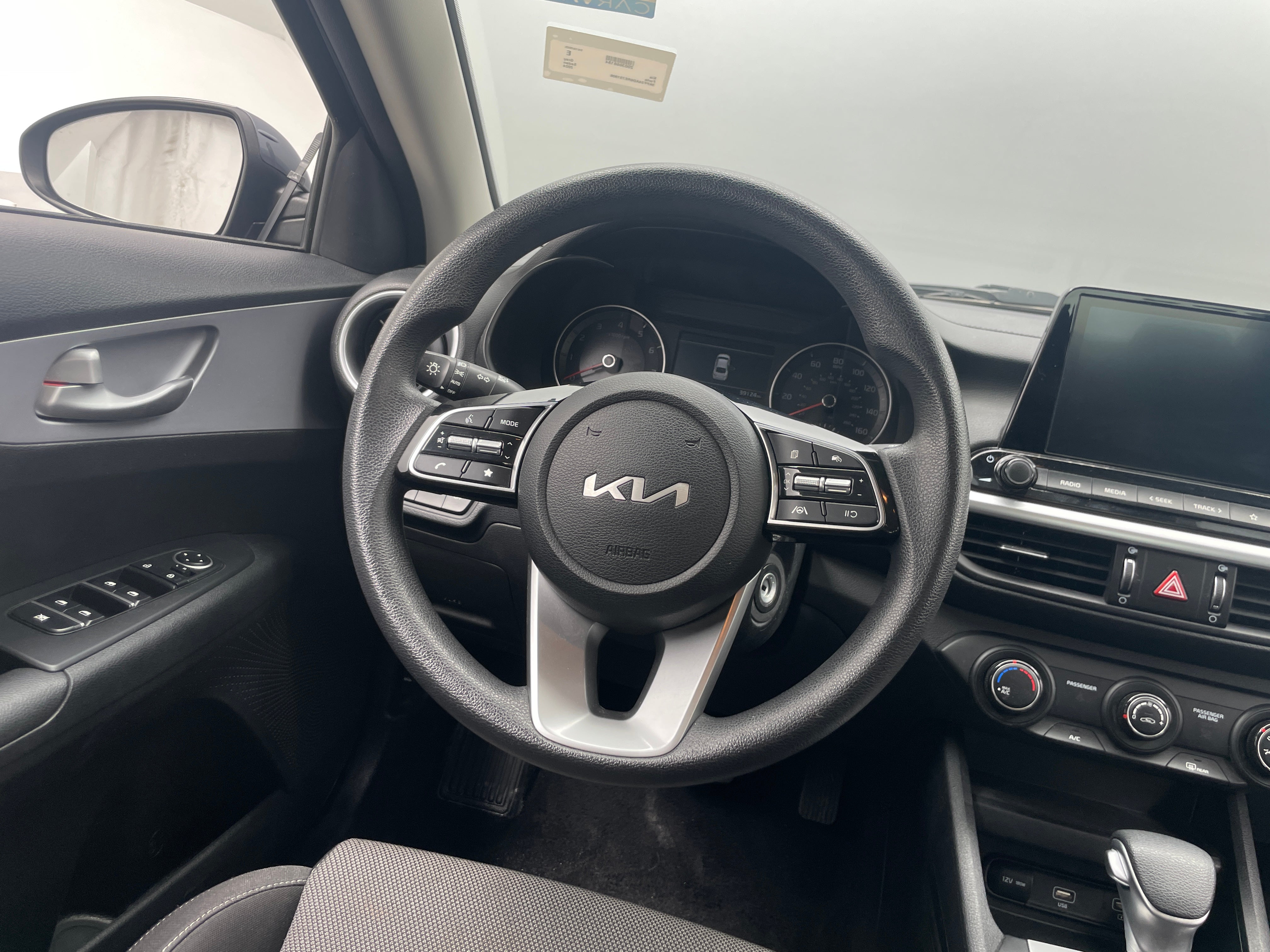 2024 Kia Forte LXS 5