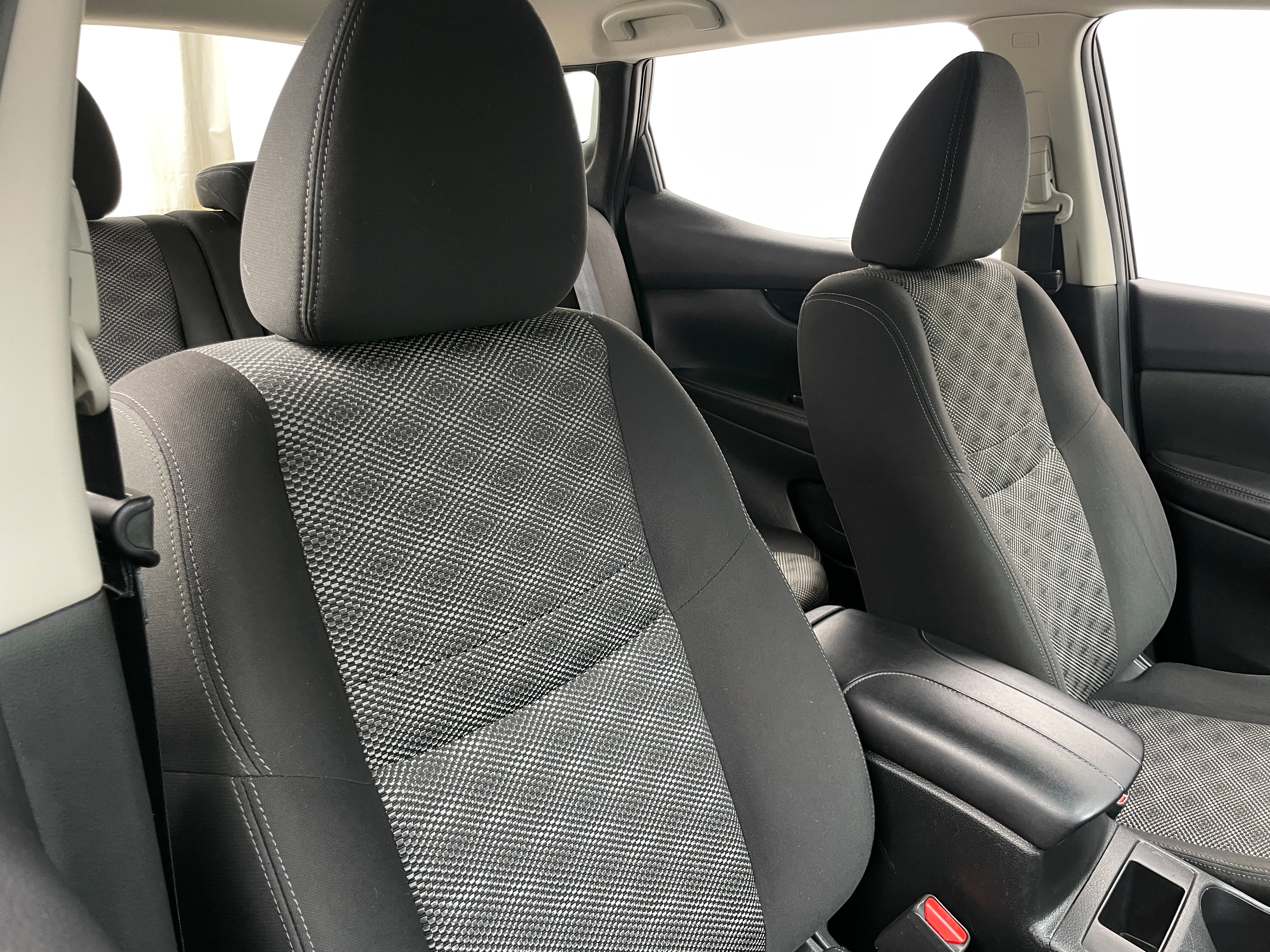 2018 Nissan Rogue Sport SV 2