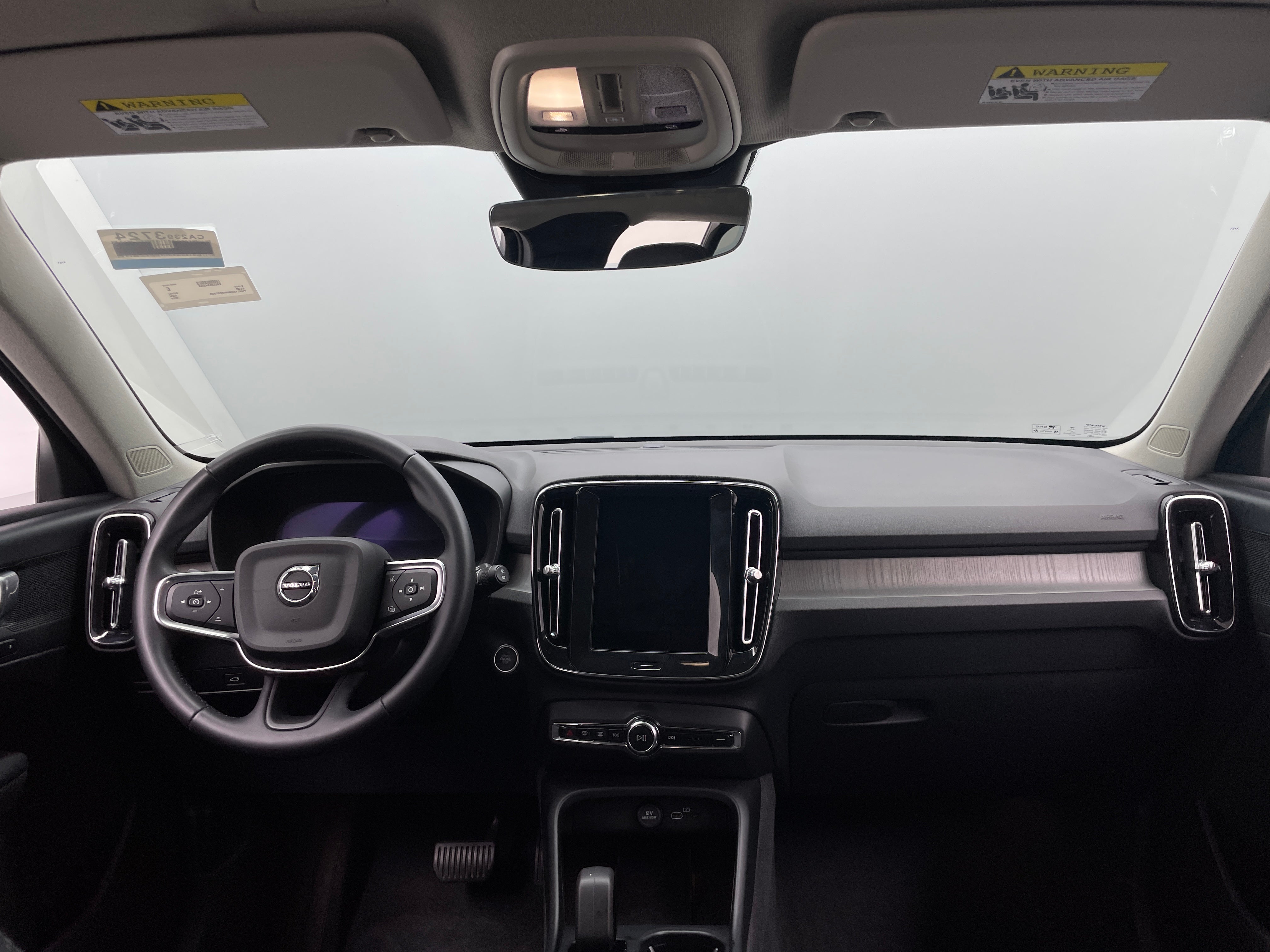 2024 Volvo XC40 B5 Core 2