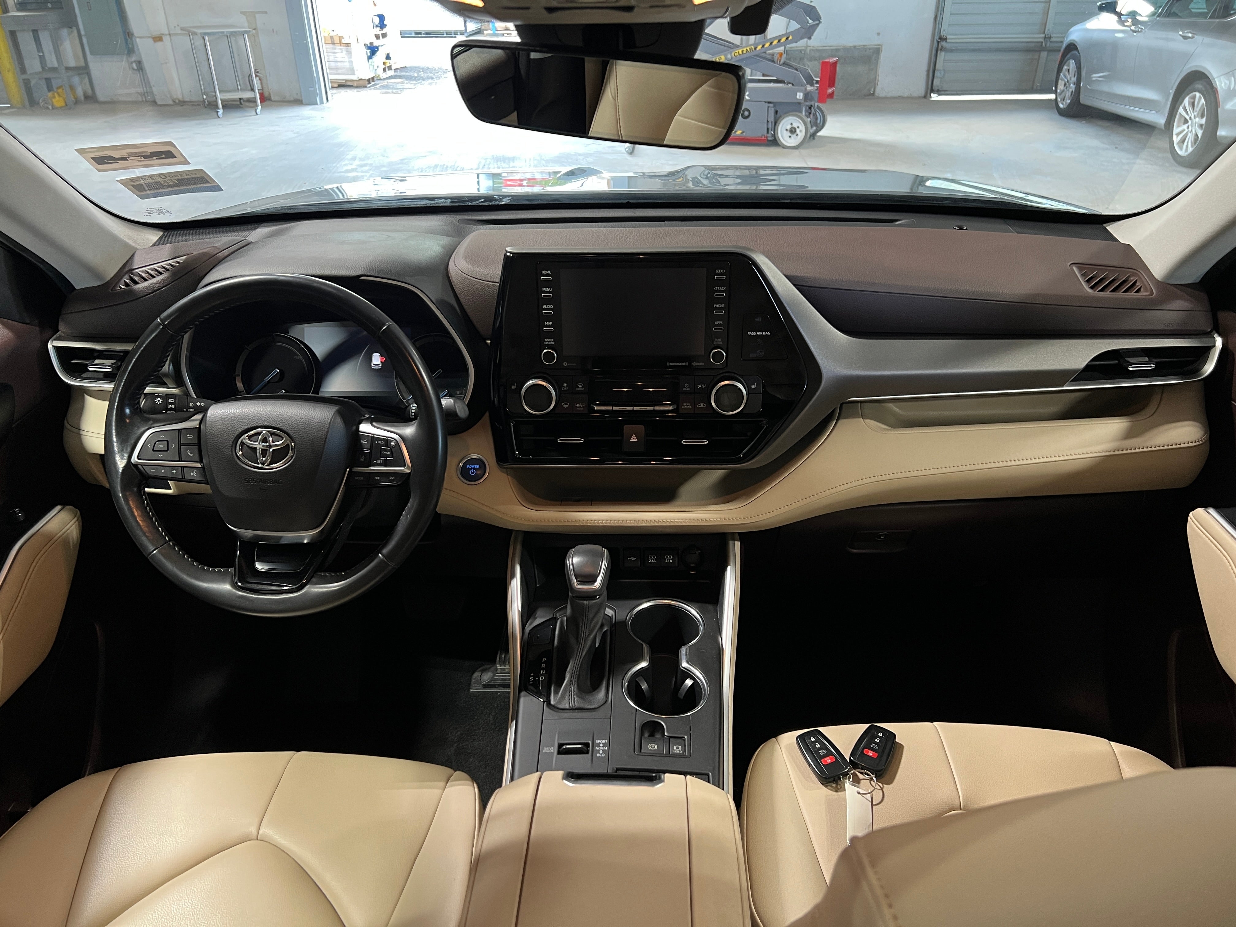 2021 Toyota Highlander XLE 2