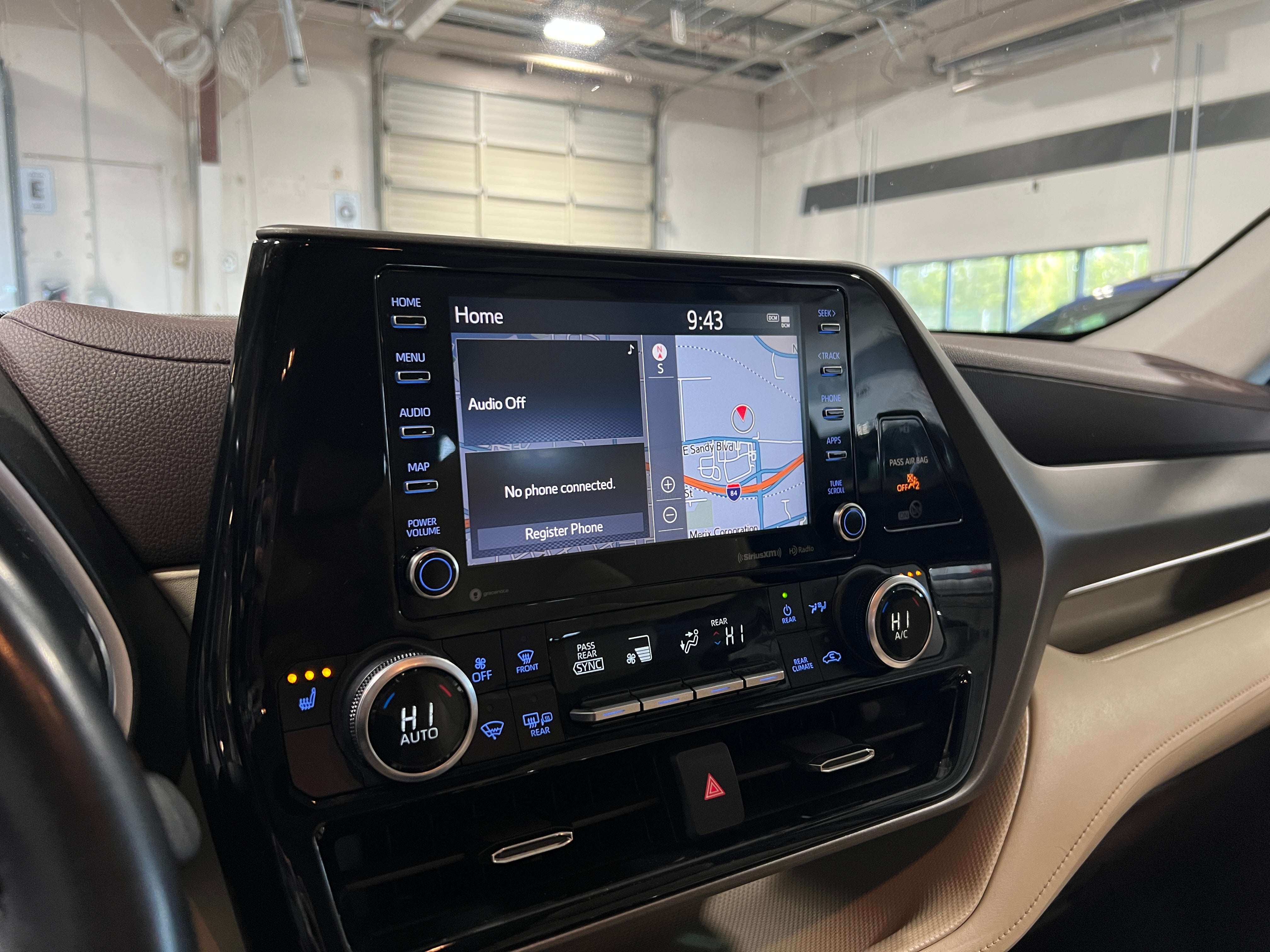 2021 Toyota Highlander XLE 3