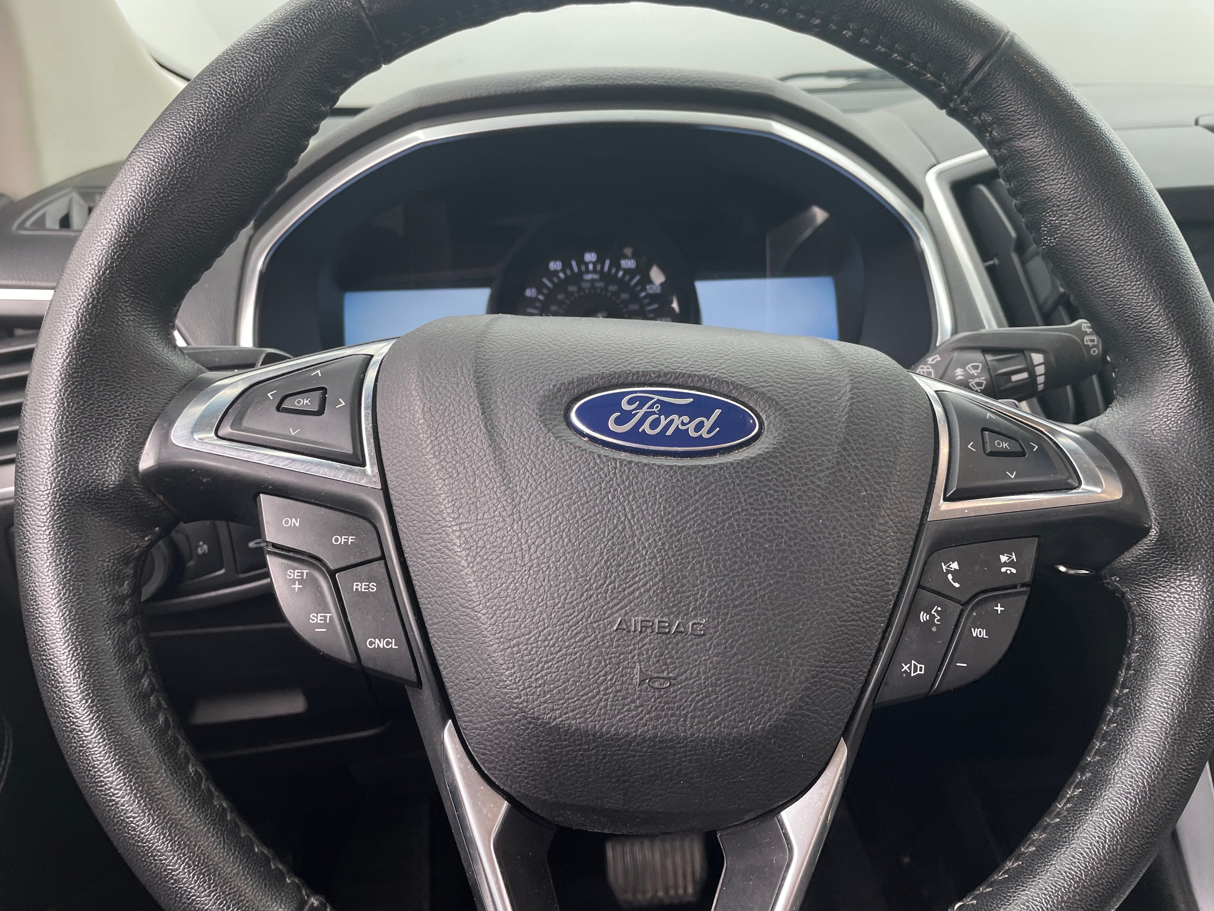 2017 Ford Edge Titanium 4