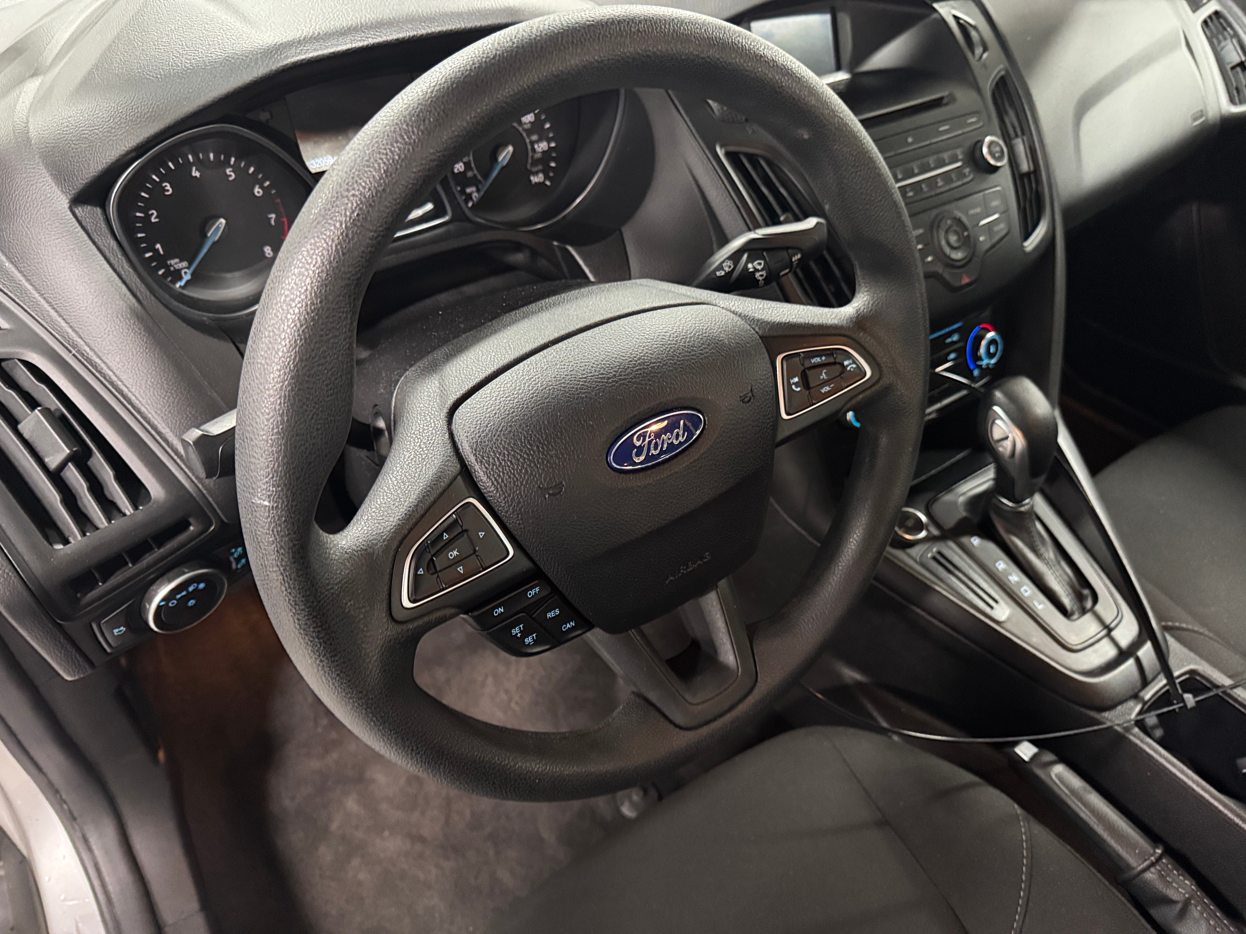 2017 Ford Focus SE 5