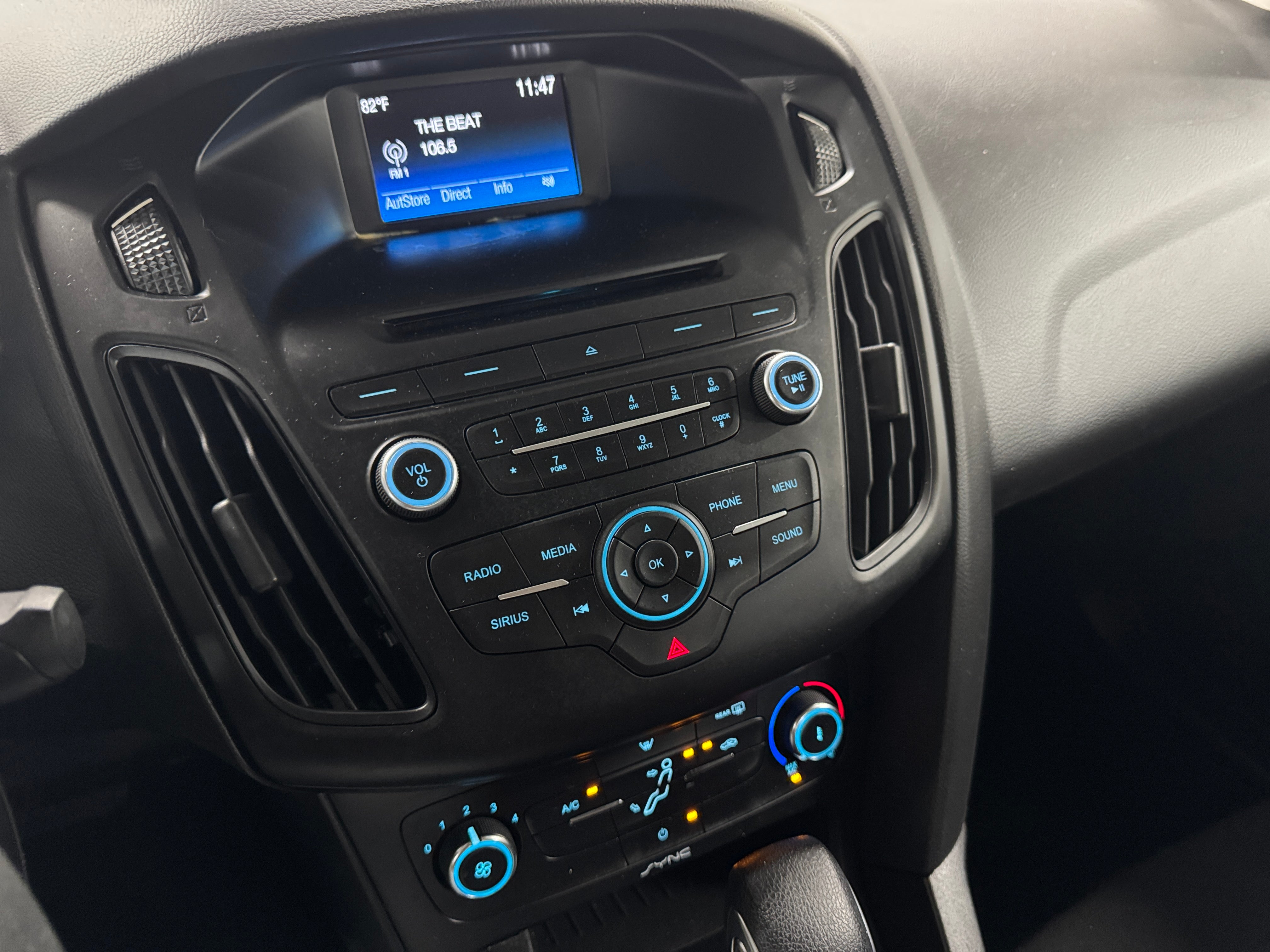 2017 Ford Focus SE 4
