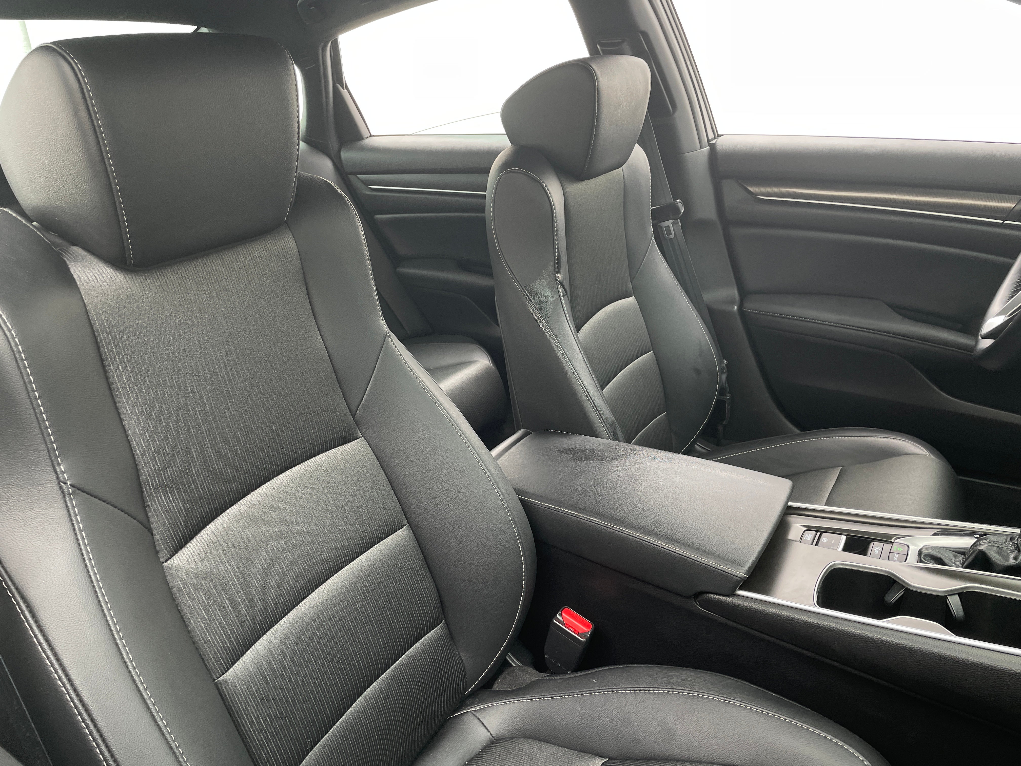 2021 Honda Accord Sport 2