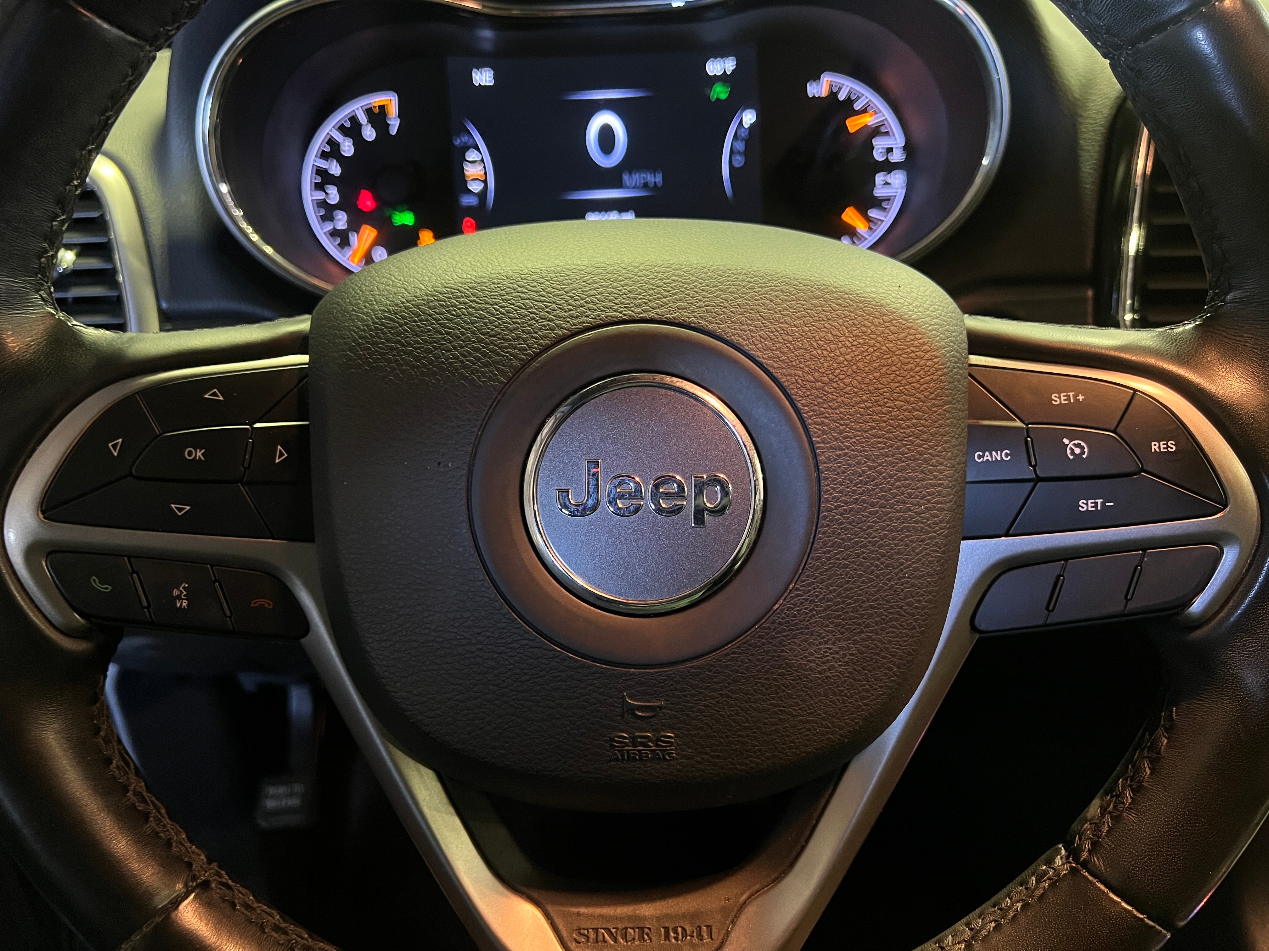 2022 Jeep Grand Cherokee Limited Edition 4