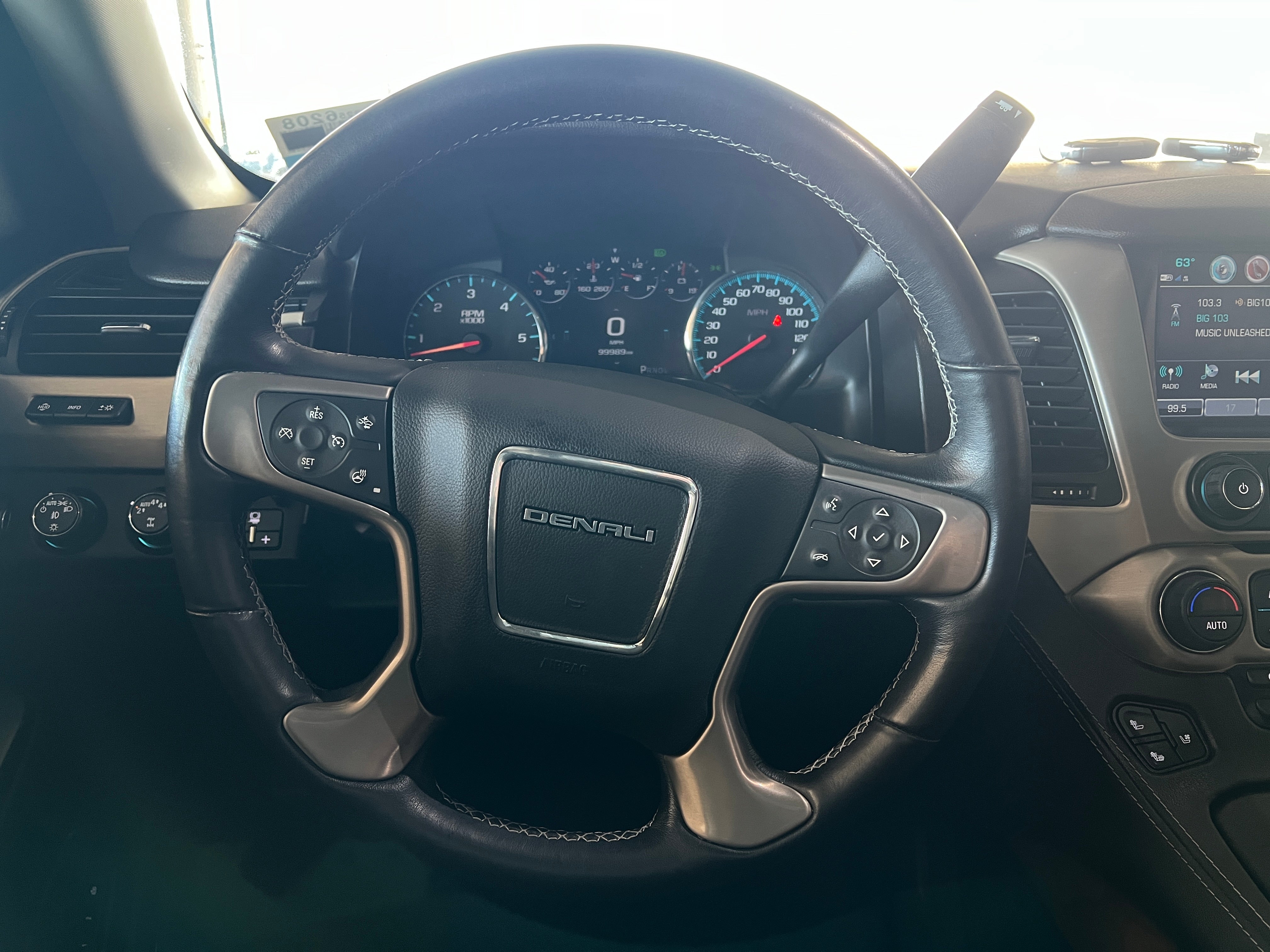 2020 GMC Yukon Denali 4