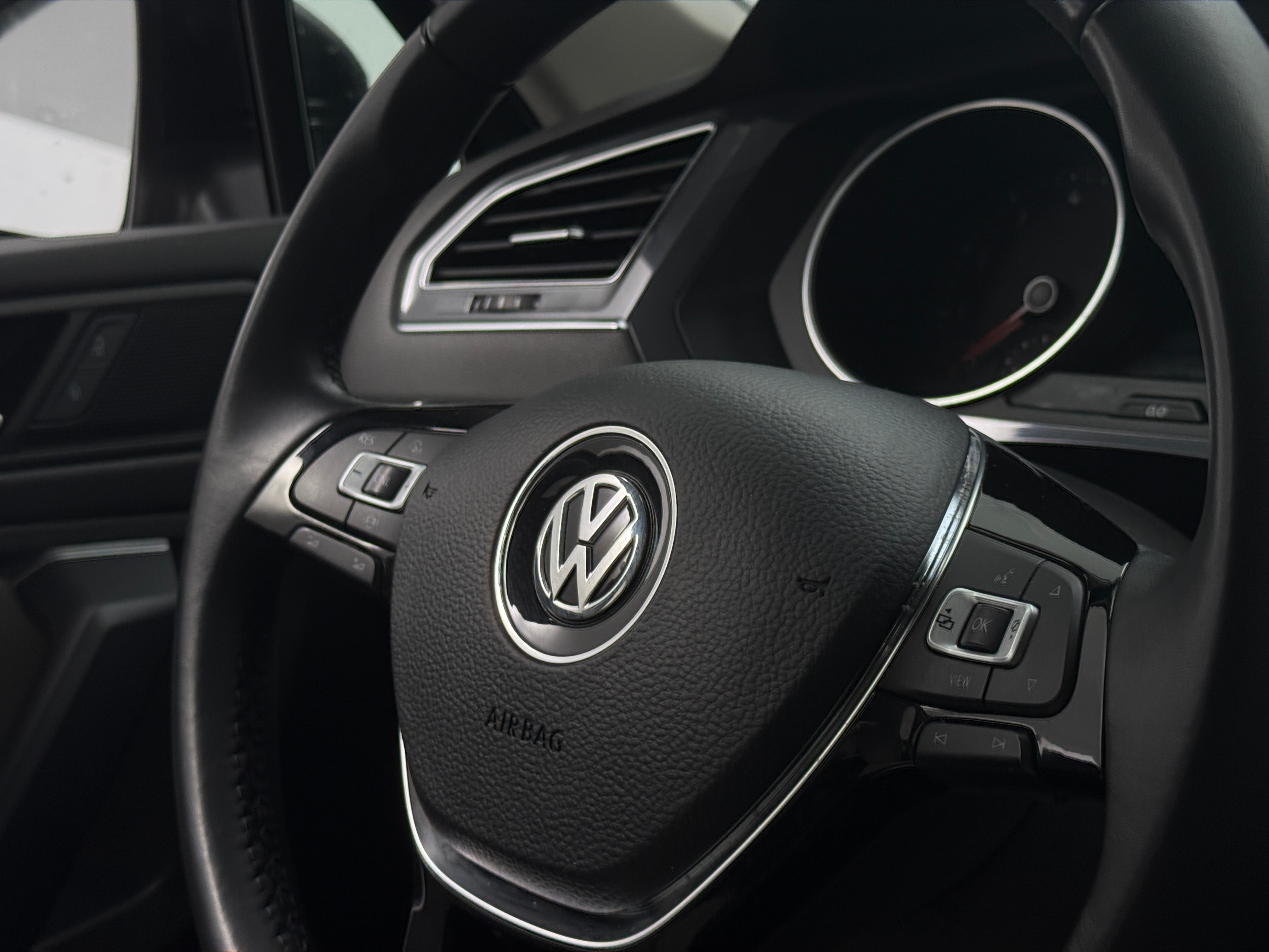 2019 Volkswagen Tiguan 2.0T 4