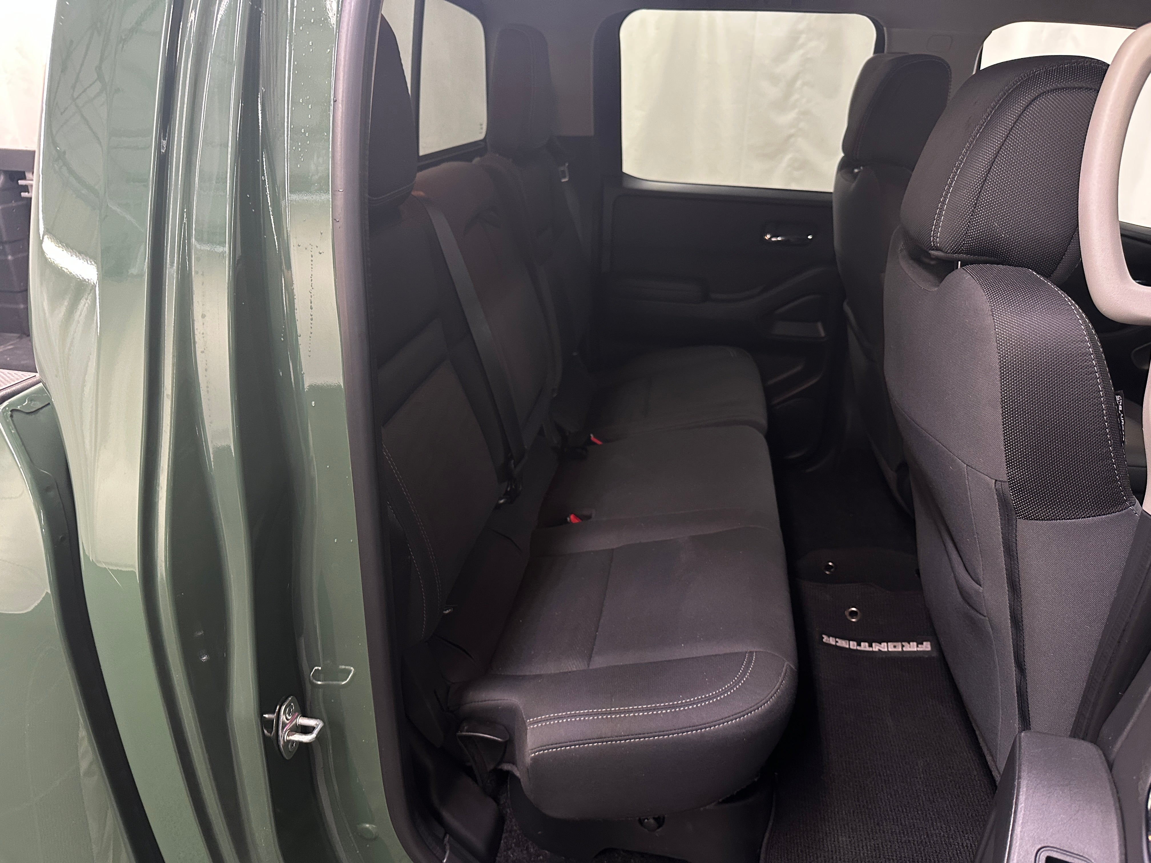 2022 Nissan Frontier SV 6
