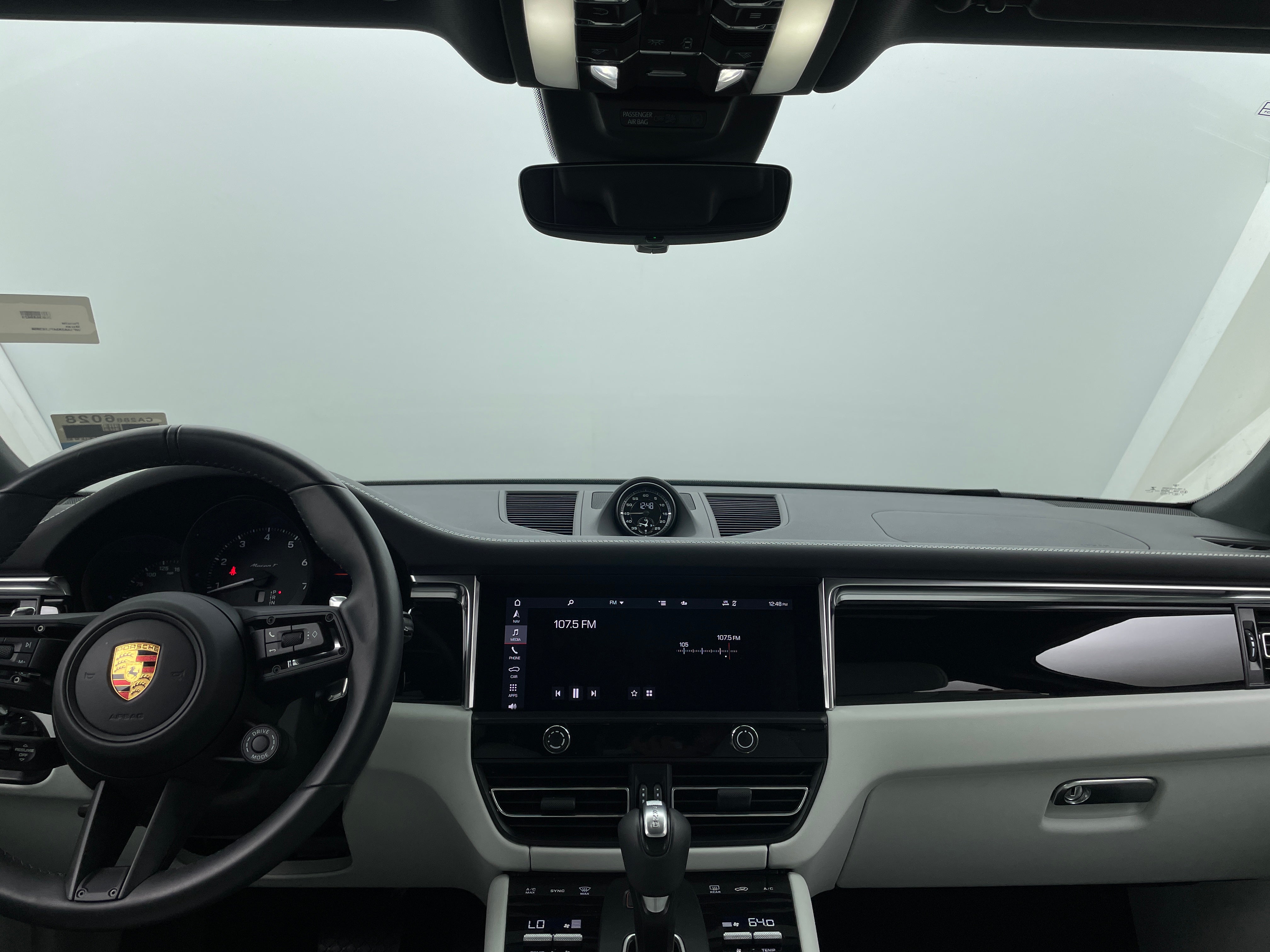 2023 Porsche Macan T 2