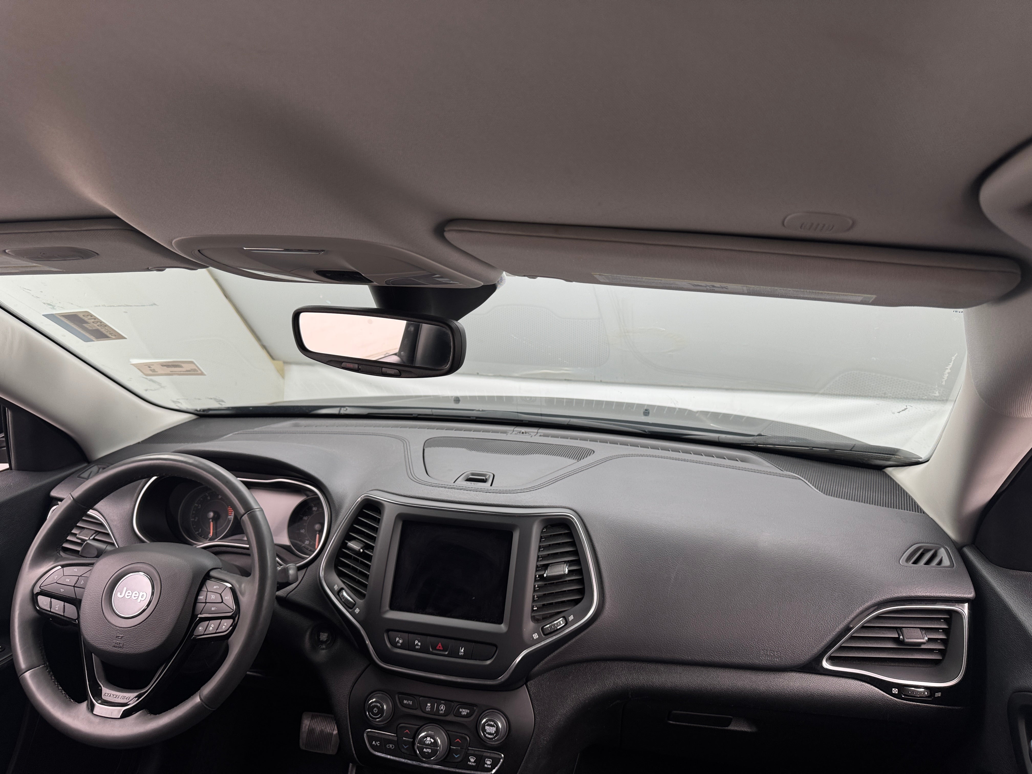 2023 Jeep Cherokee Altitude Lux 2