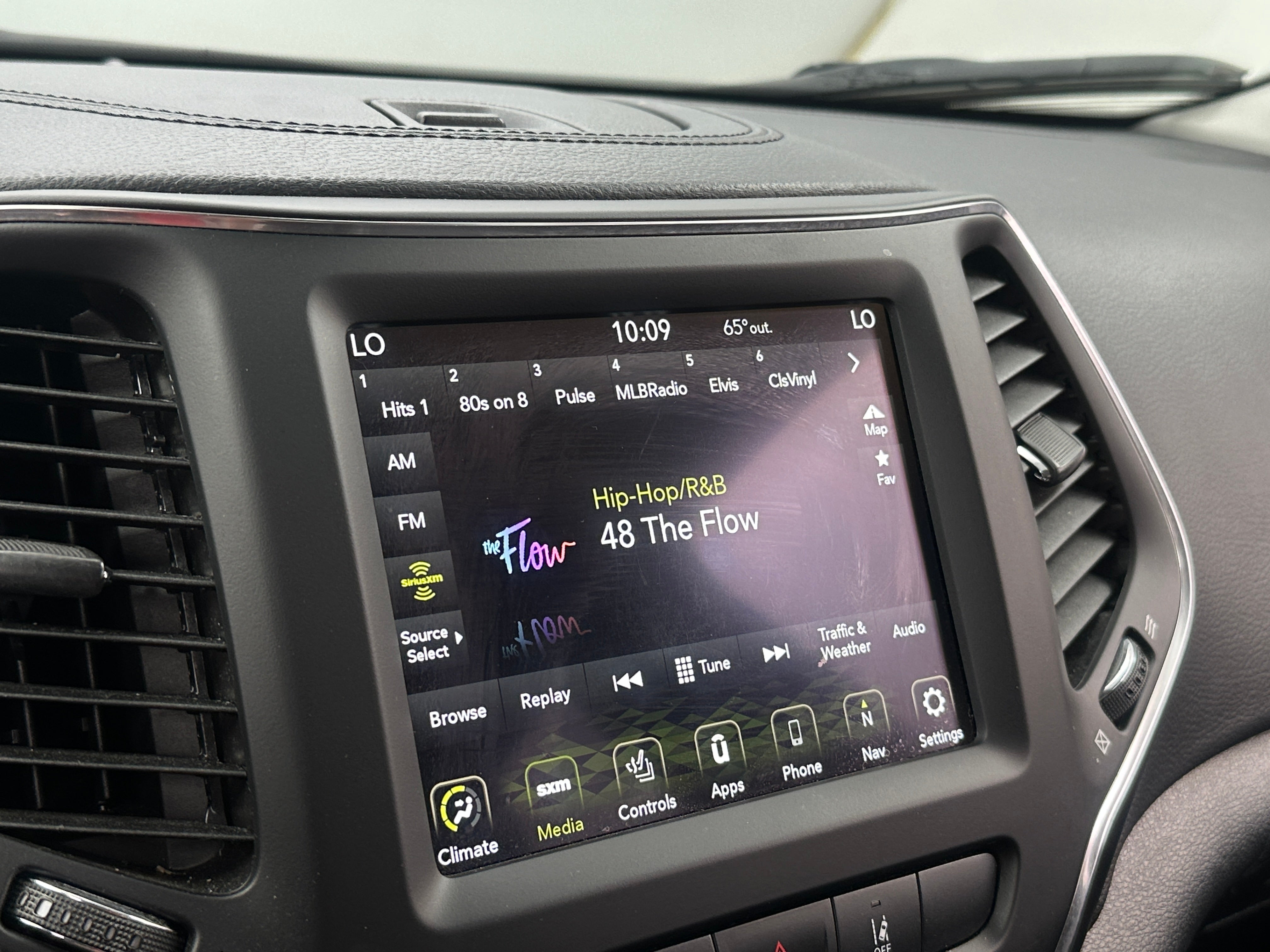 2023 Jeep Cherokee Altitude Lux 3