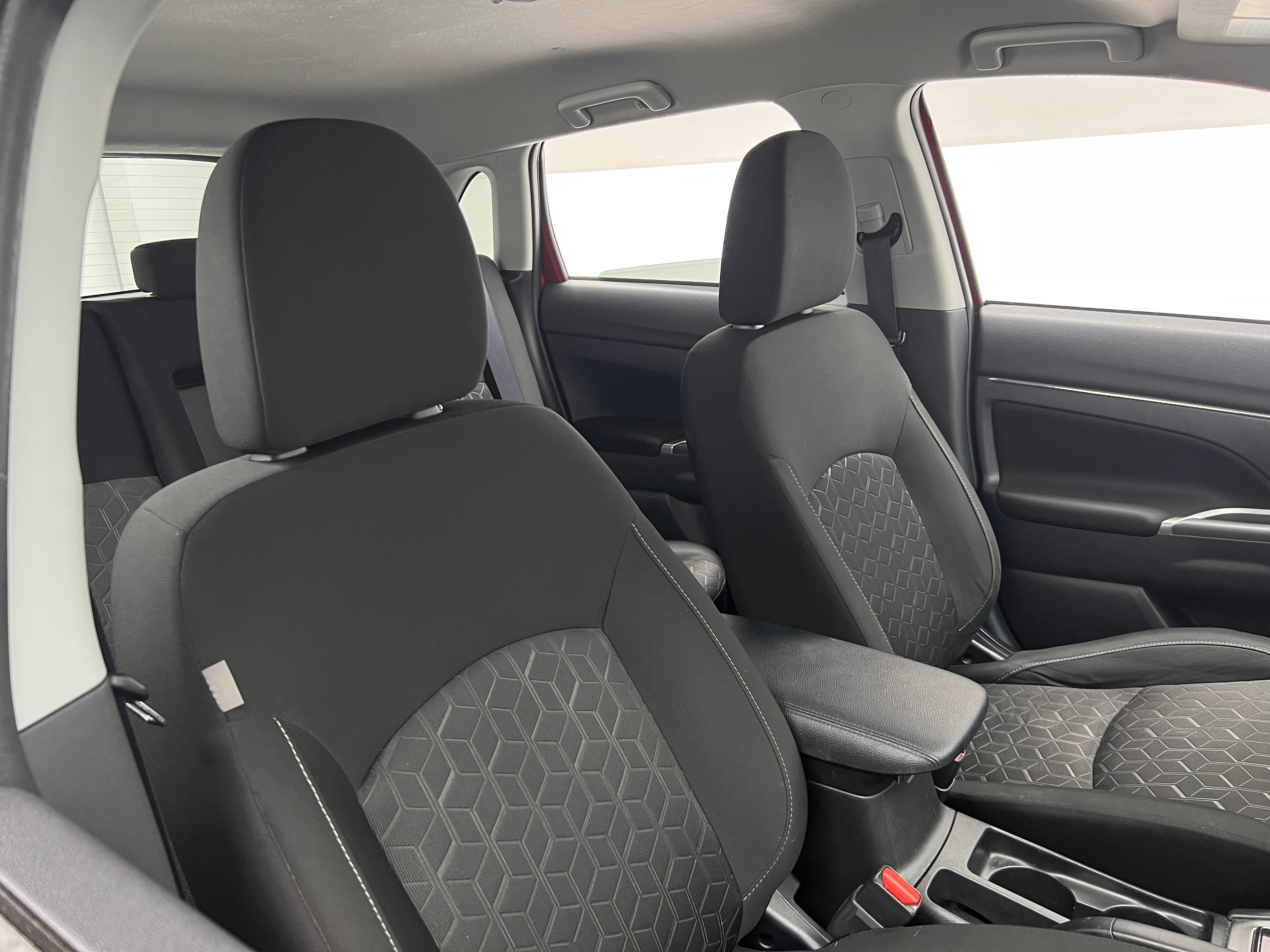 2021 Mitsubishi Outlander Sport SE 2