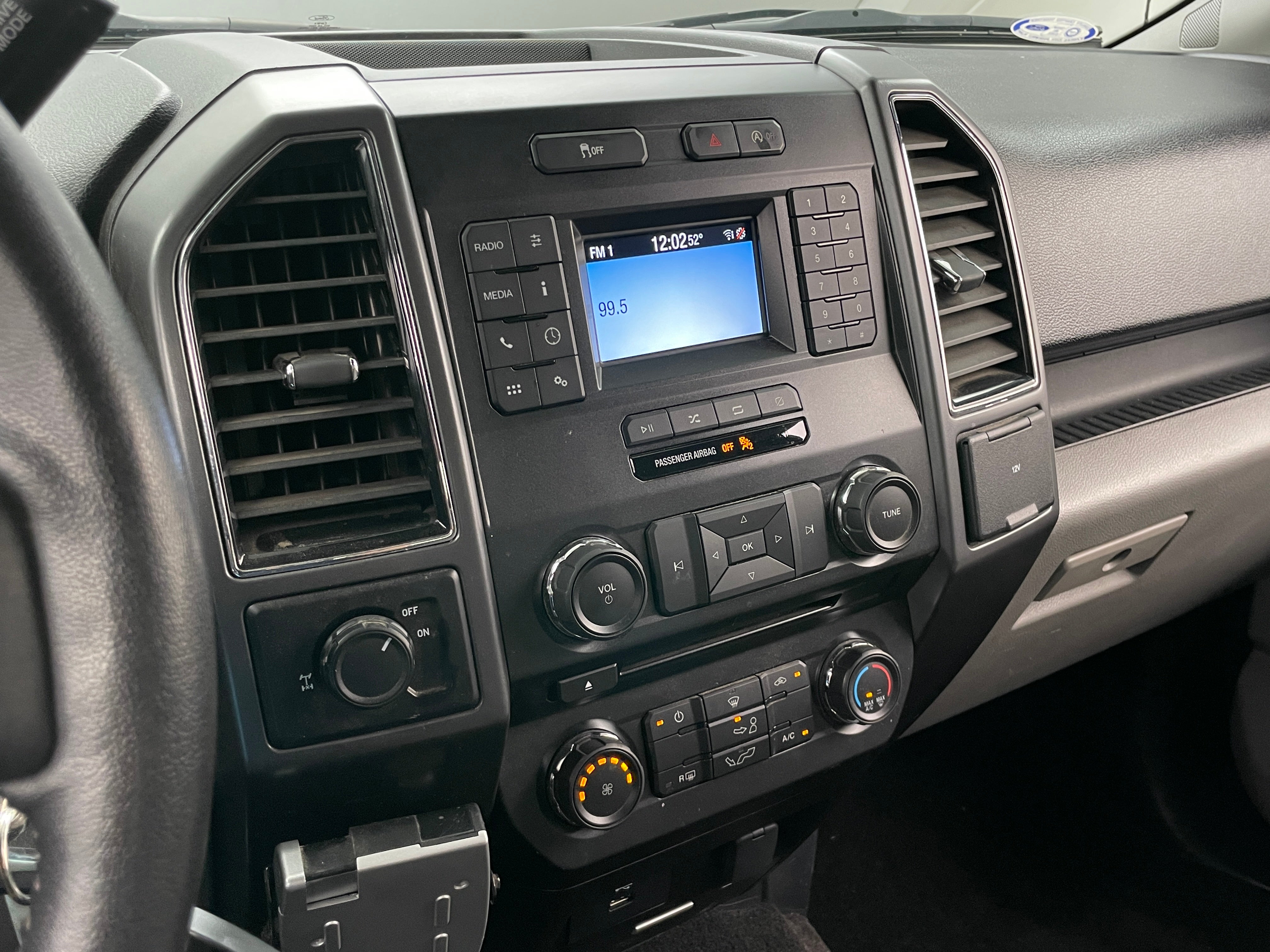 2018 Ford Econoline E-150 4