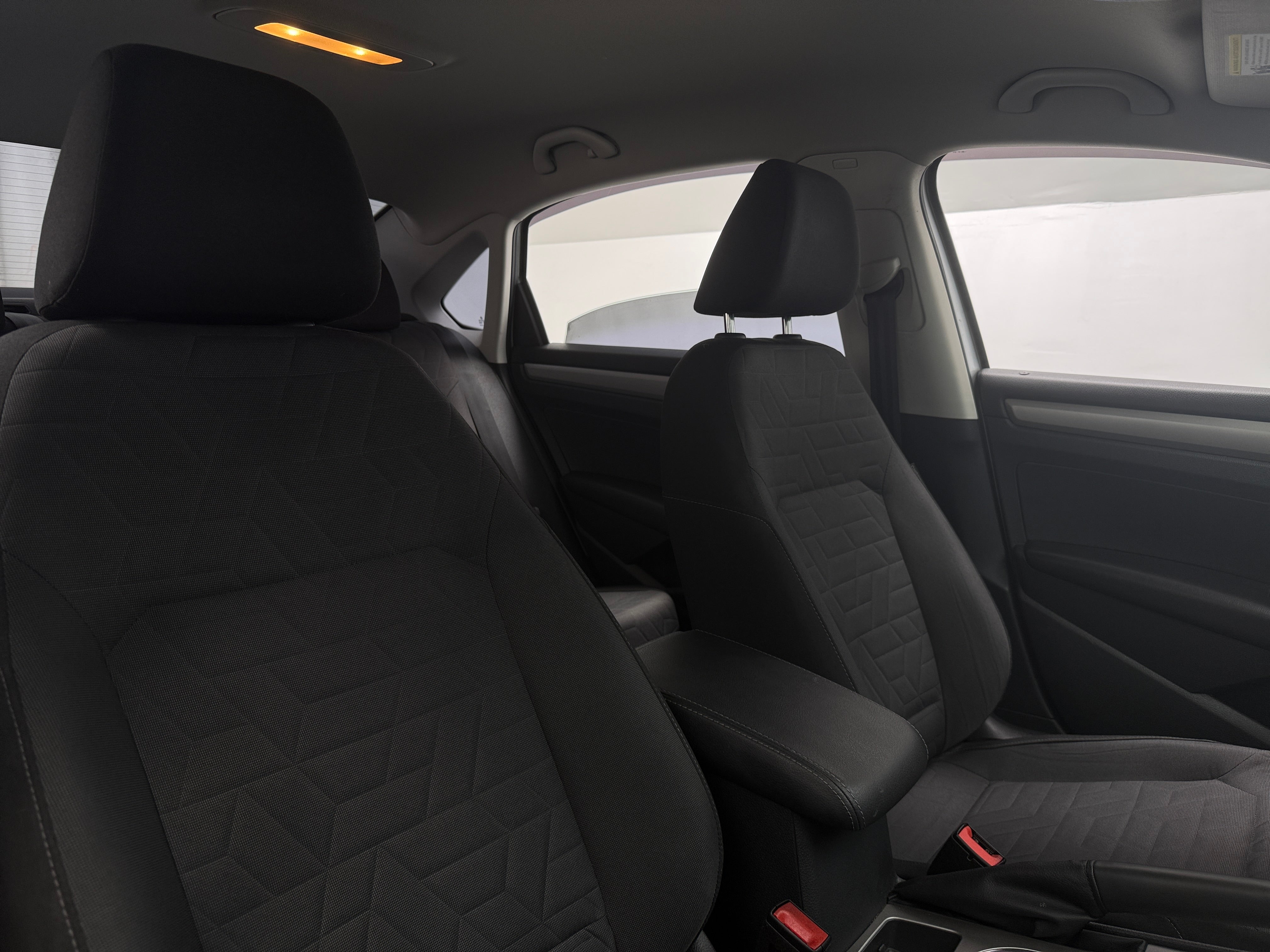 2021 Volkswagen Passat S 2